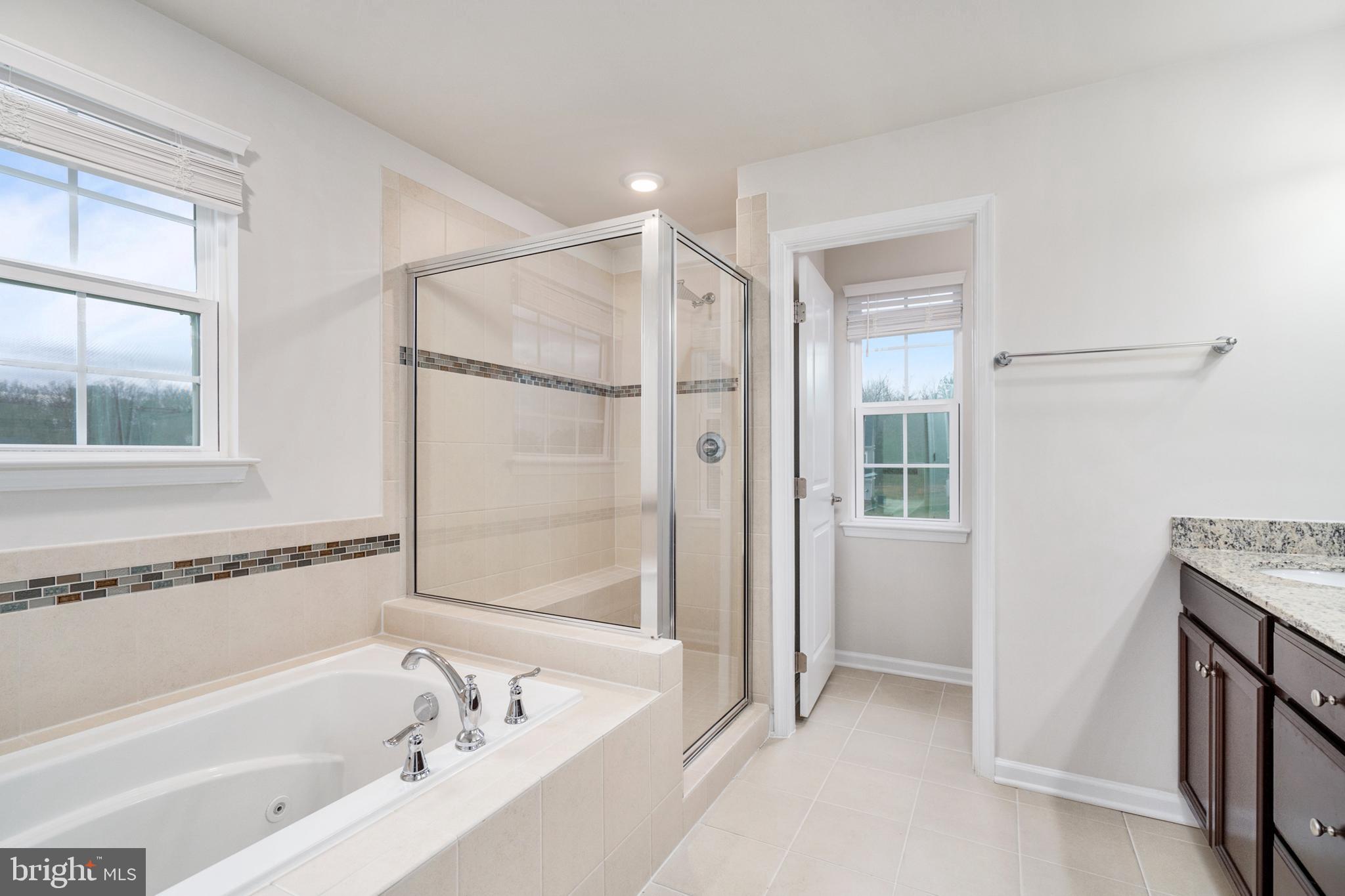 LEE'S PARKE - Residential