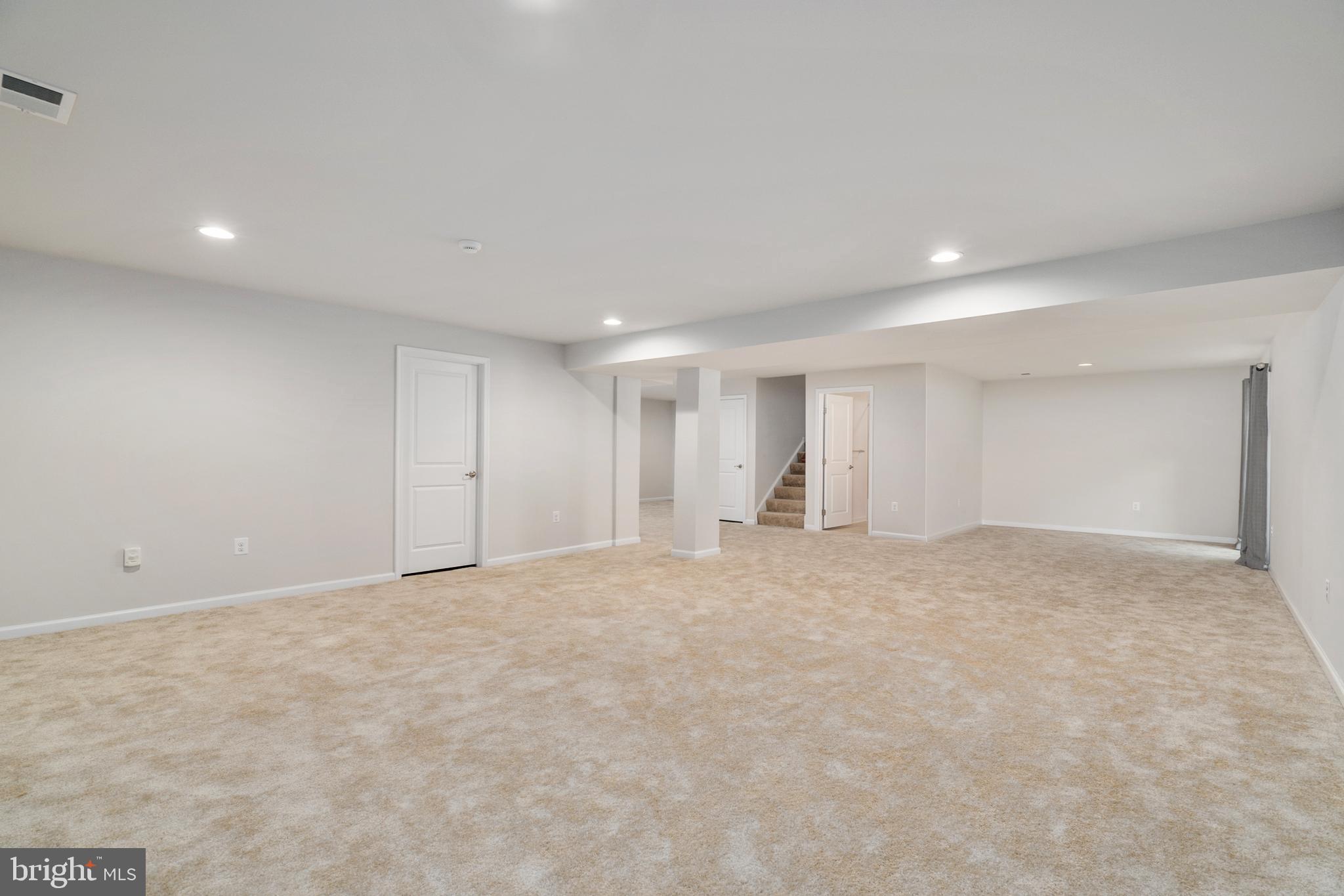 LEE'S PARKE - Residential