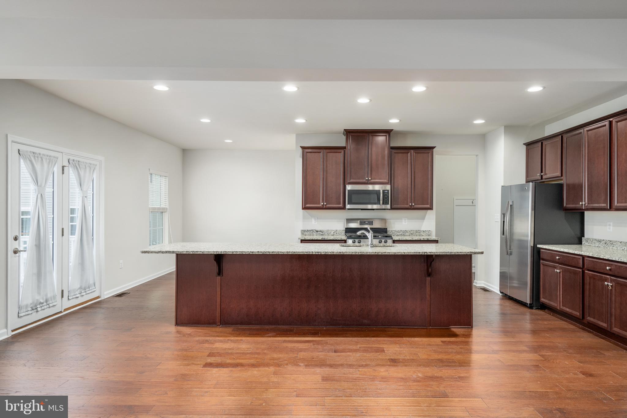 LEE'S PARKE - Residential