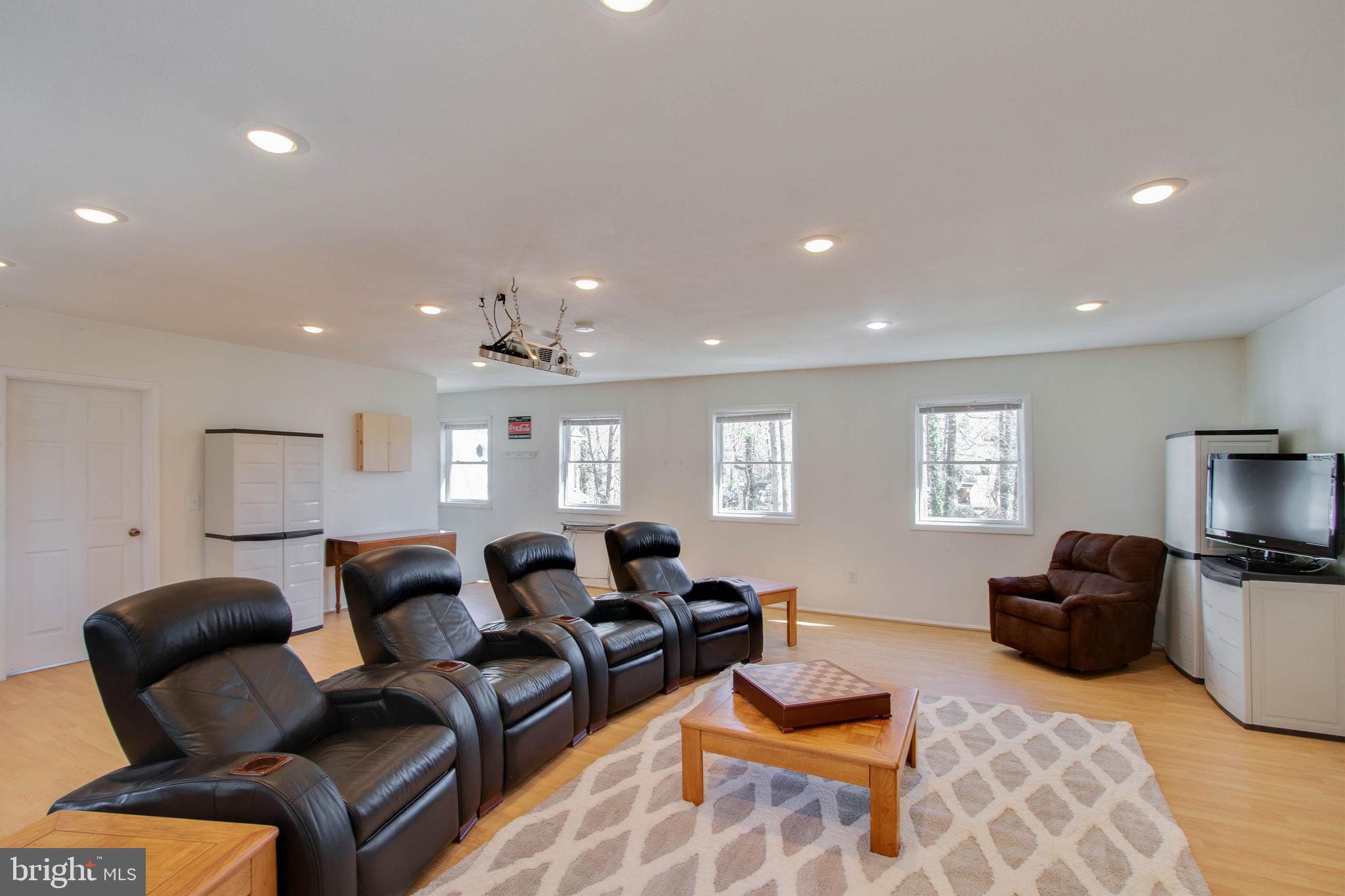 MASON NECK - Residential