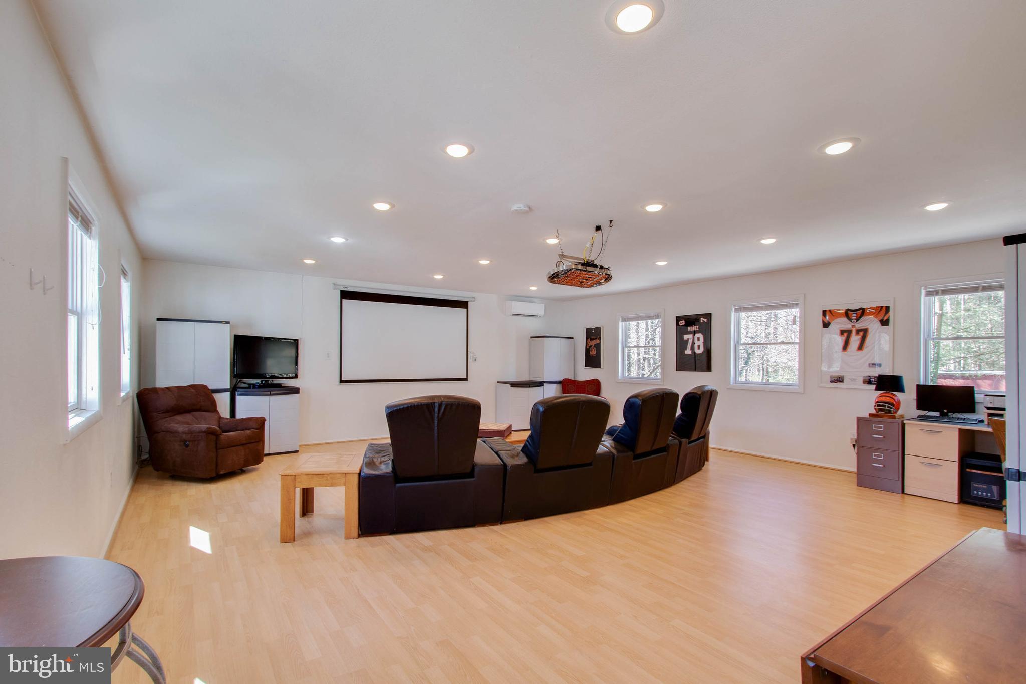 MASON NECK - Residential