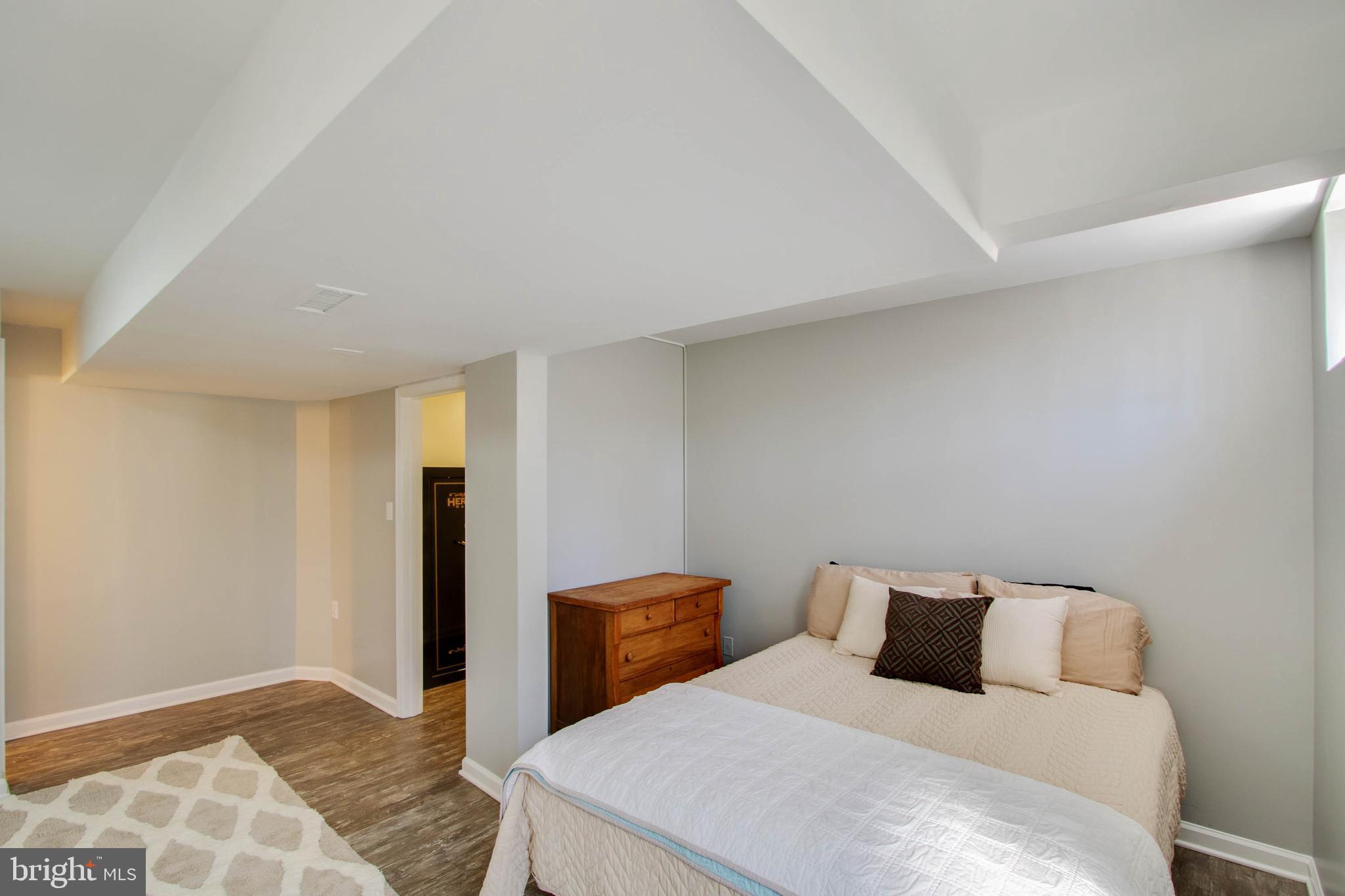 MASON NECK - Residential