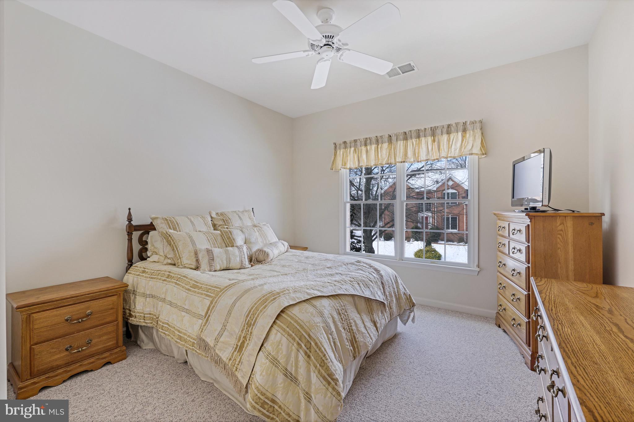 HUNT-BELMONT CNTRY CLUB - Residential