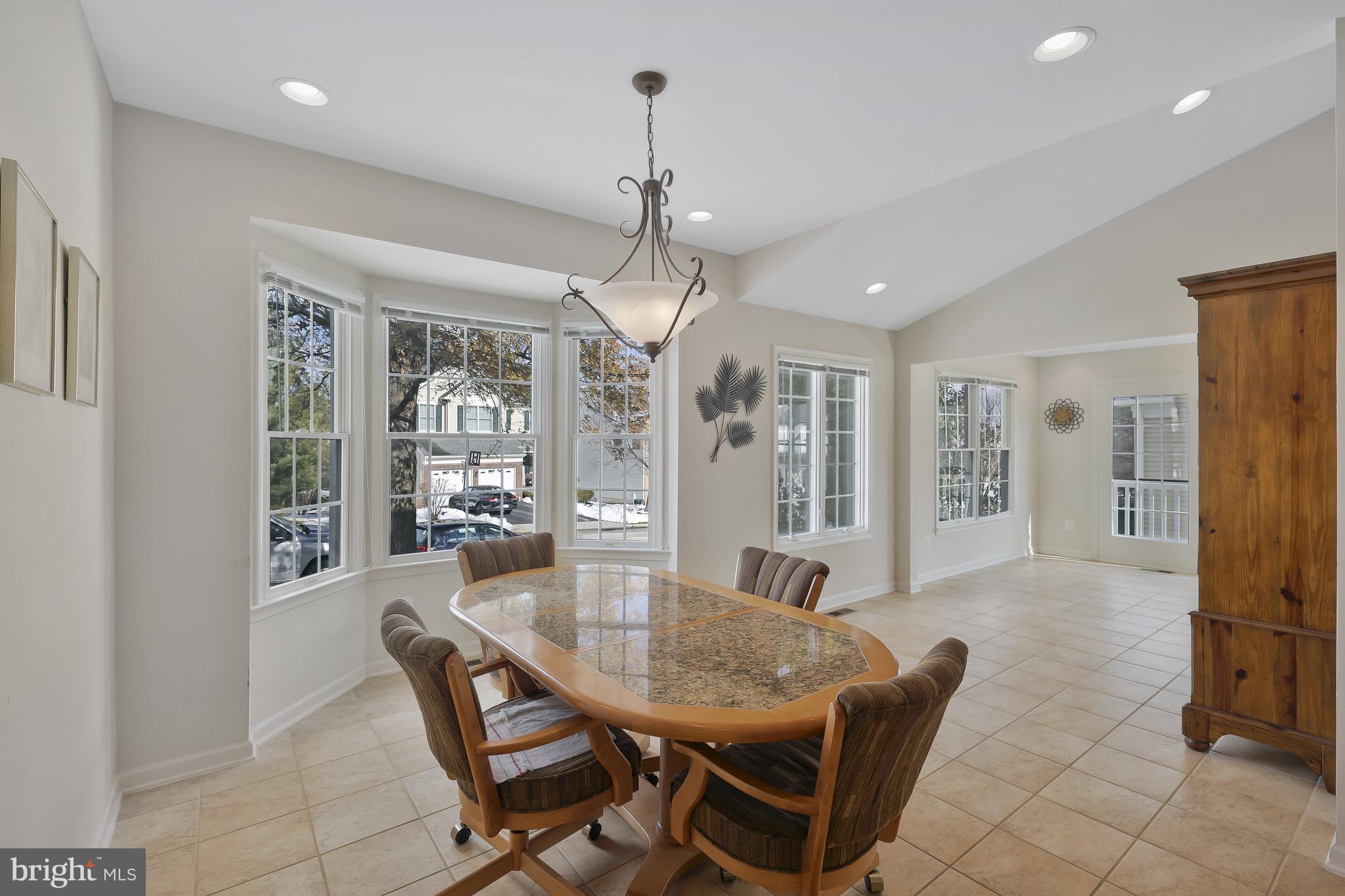 HUNT-BELMONT CNTRY CLUB - Residential