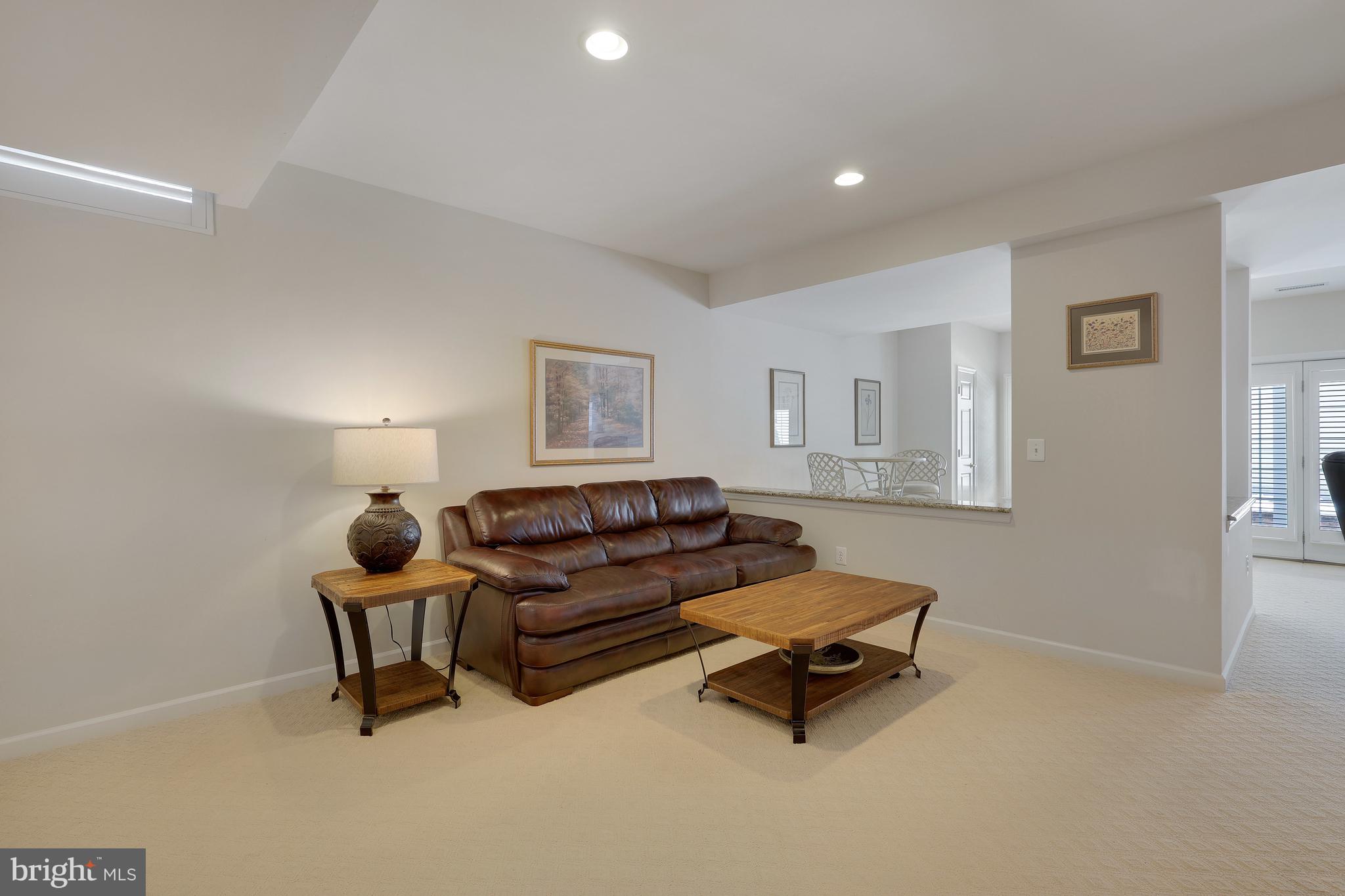 HUNT-BELMONT CNTRY CLUB - Residential