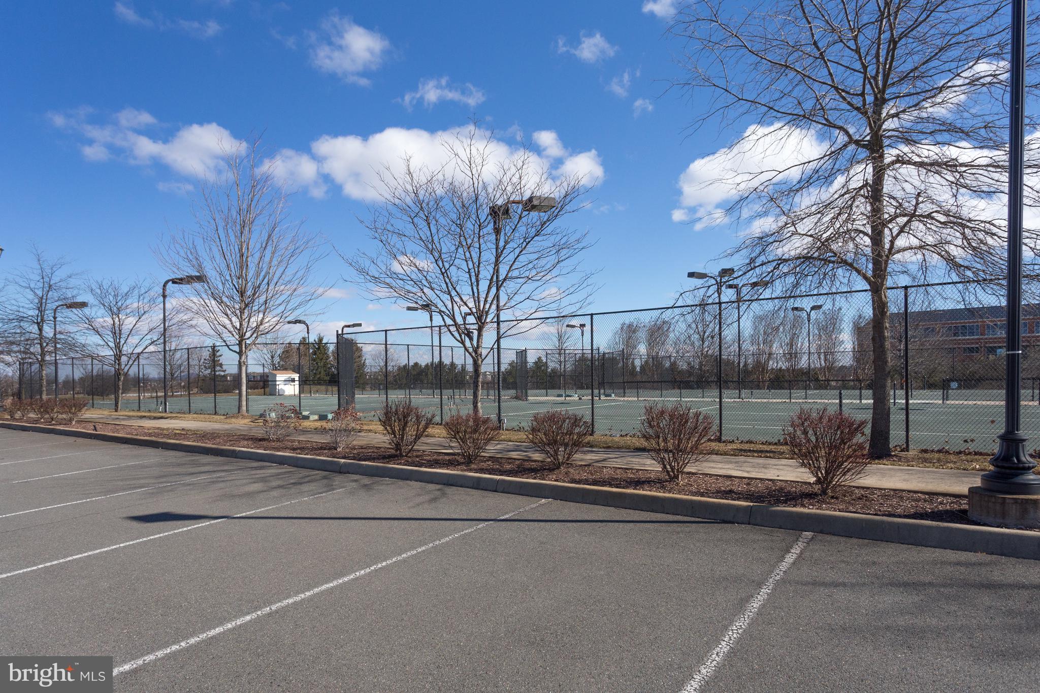 HUNT-BELMONT CNTRY CLUB - Residential