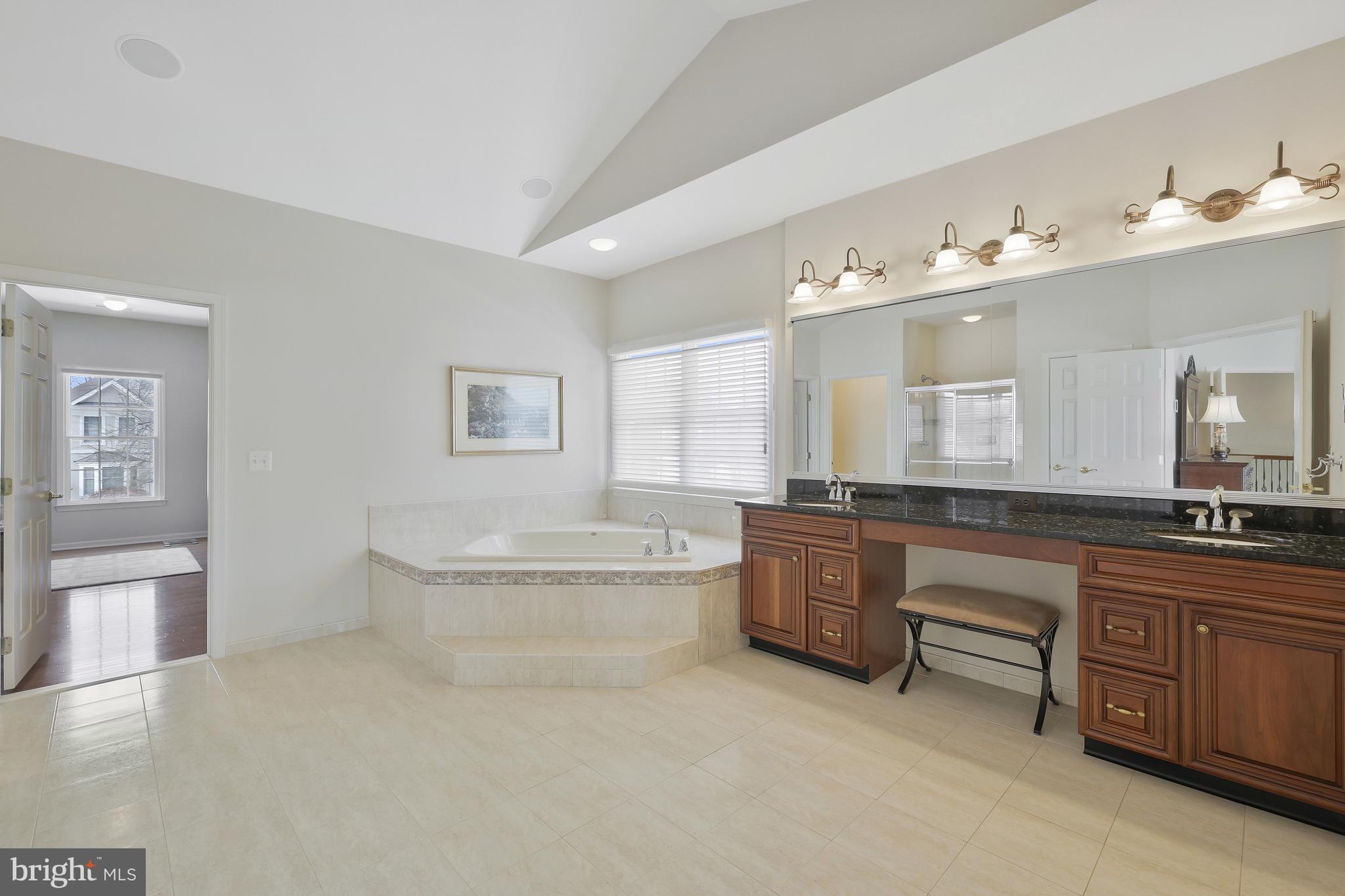 HUNT-BELMONT CNTRY CLUB - Residential