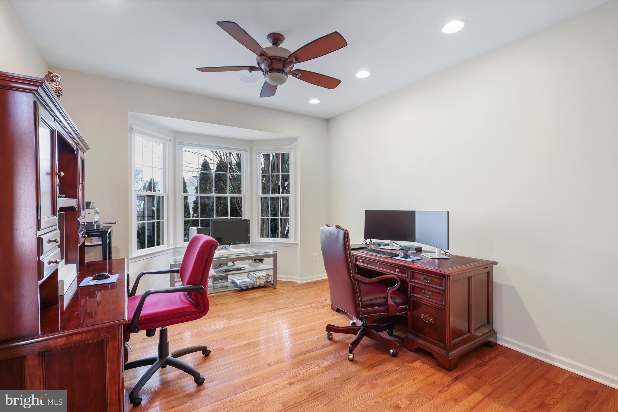 HUNT-BELMONT CNTRY CLUB - Residential