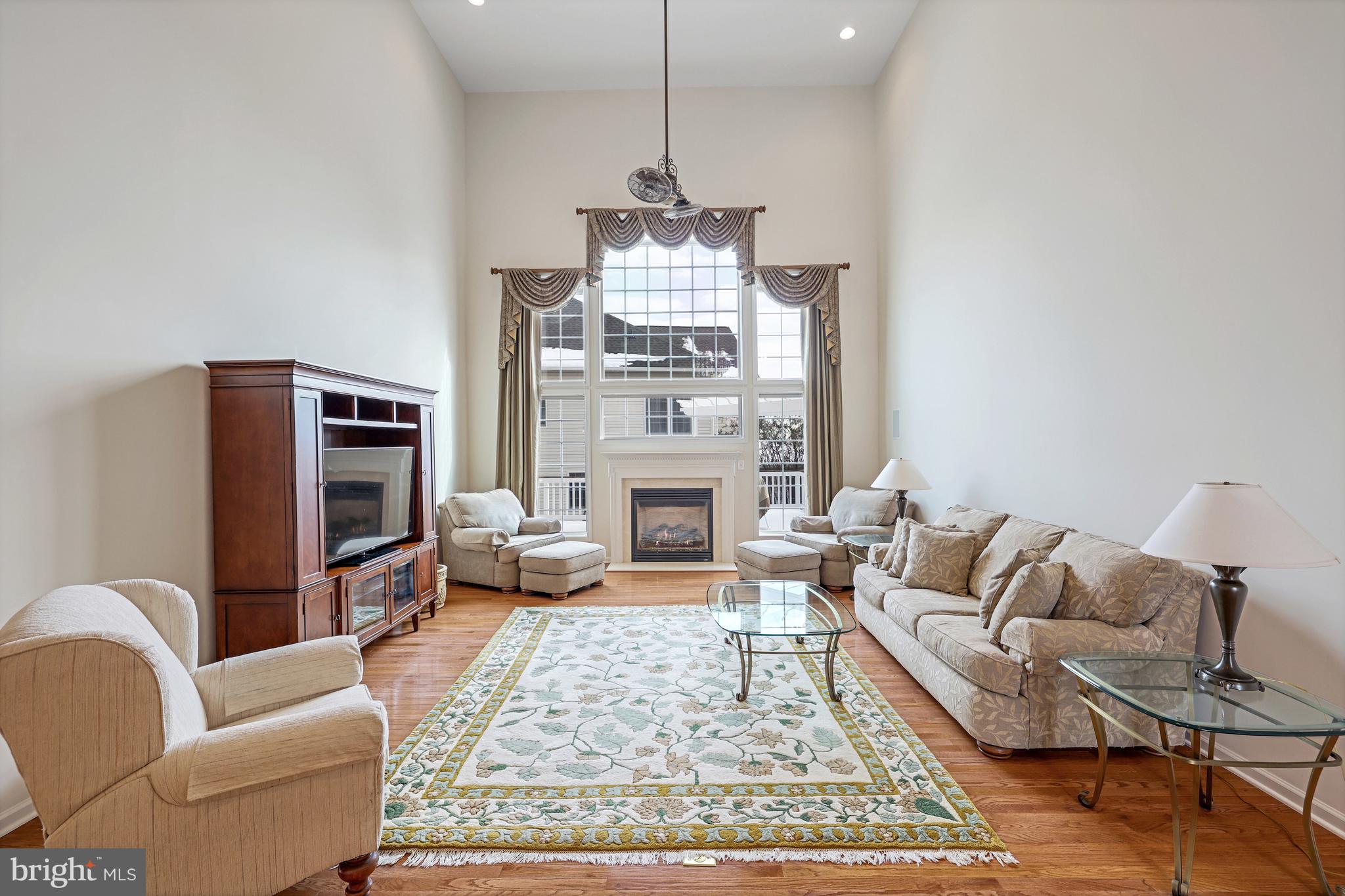 HUNT-BELMONT CNTRY CLUB - Residential