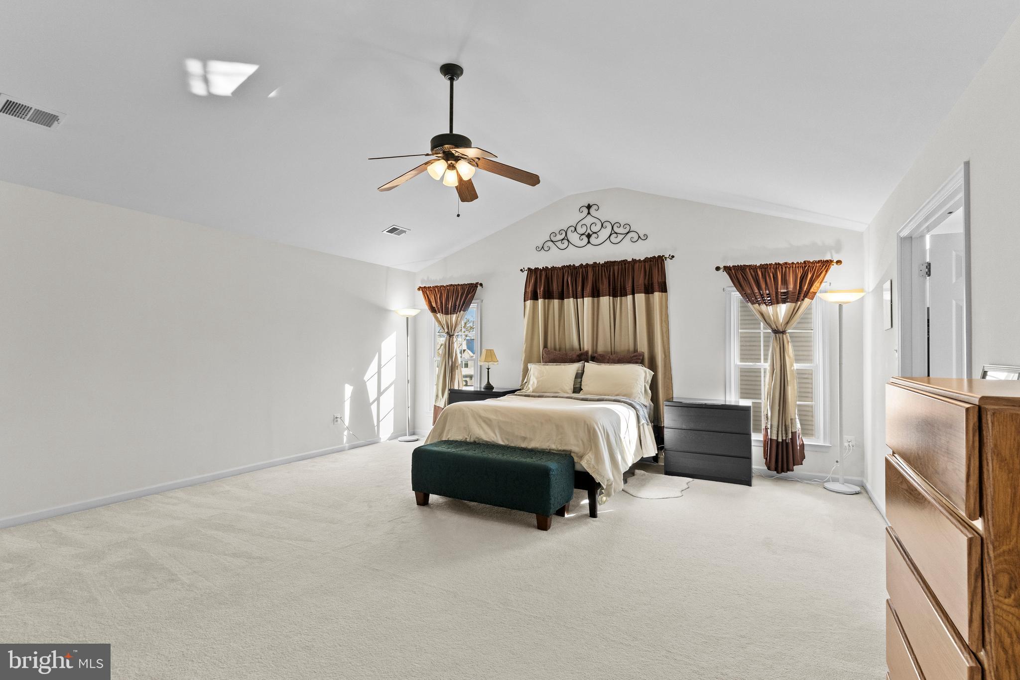 ASHBURN VILLAGE - Residential