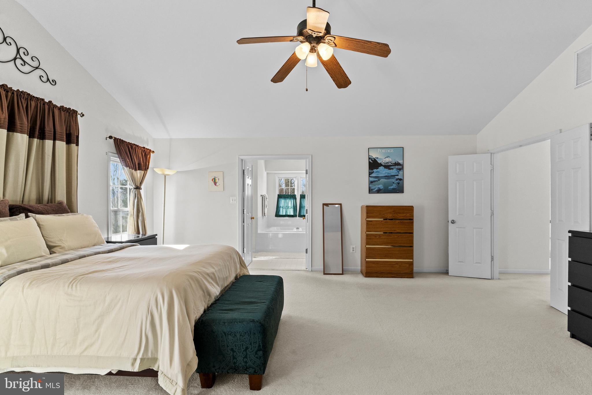 ASHBURN VILLAGE - Residential