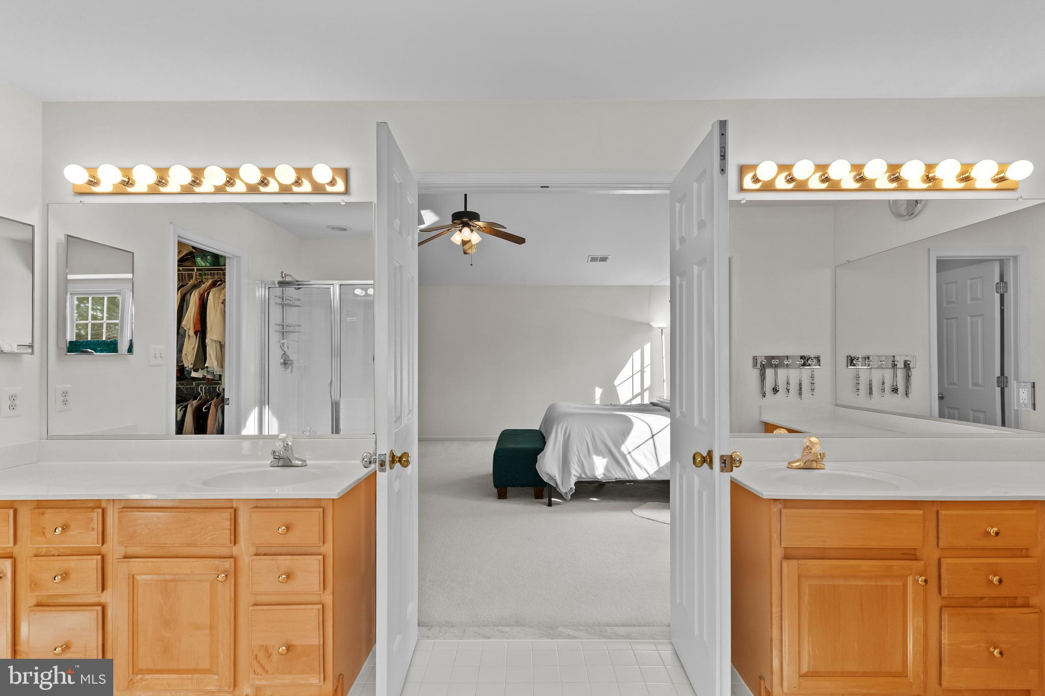 ASHBURN VILLAGE - Residential