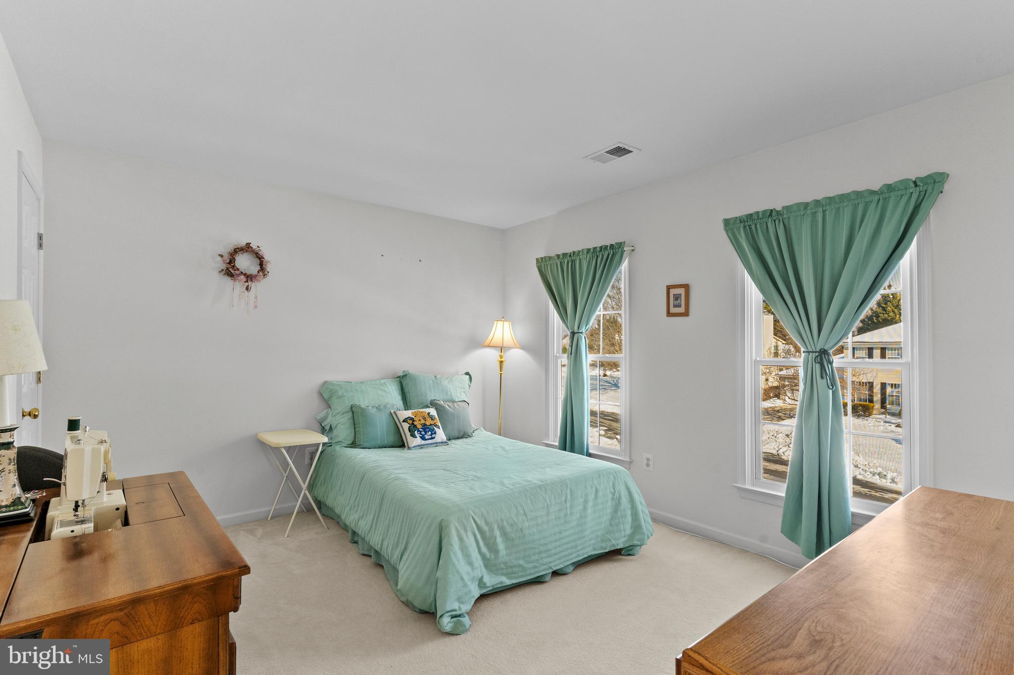 ASHBURN VILLAGE - Residential