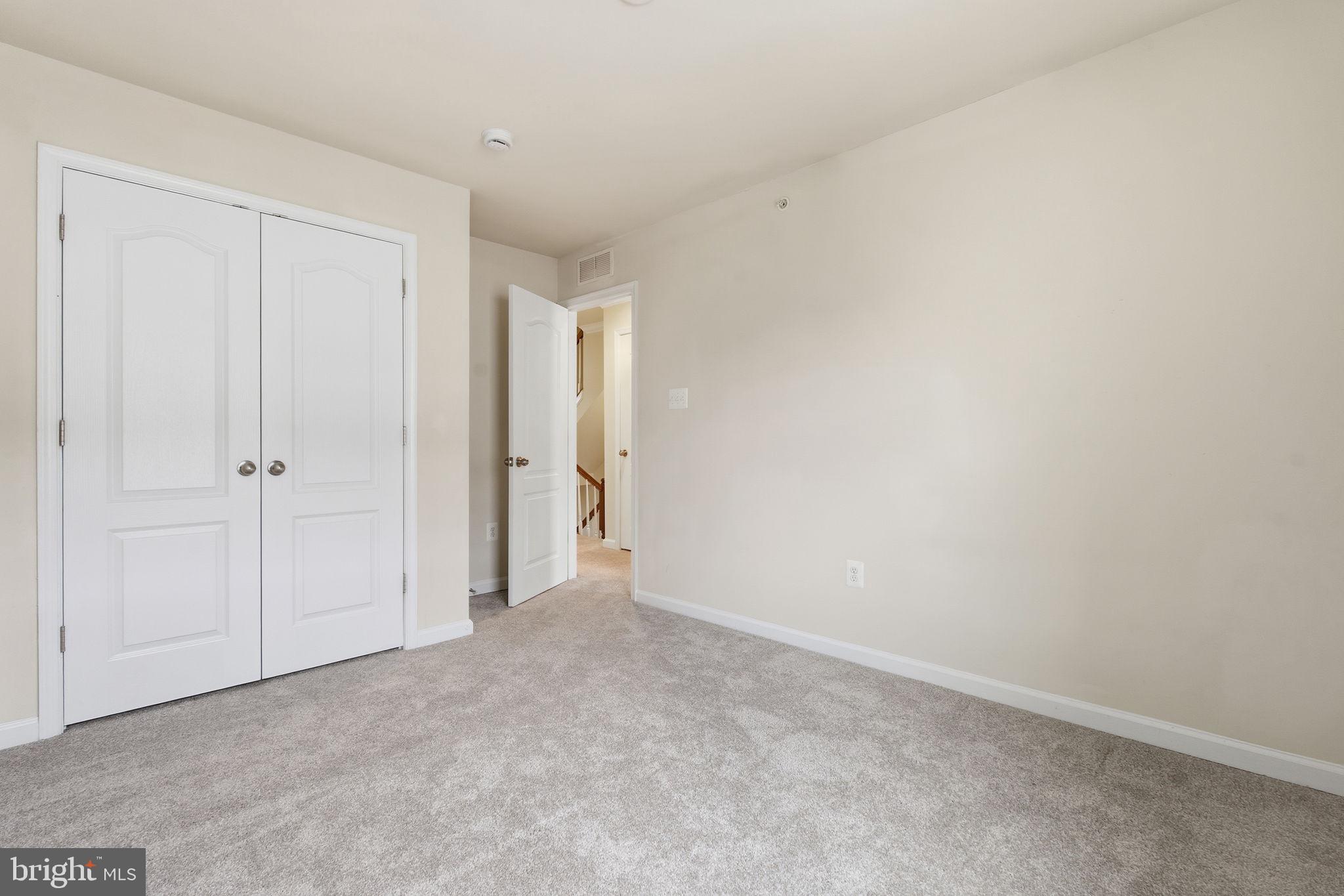 OXFORD SQUARE - Residential Lease