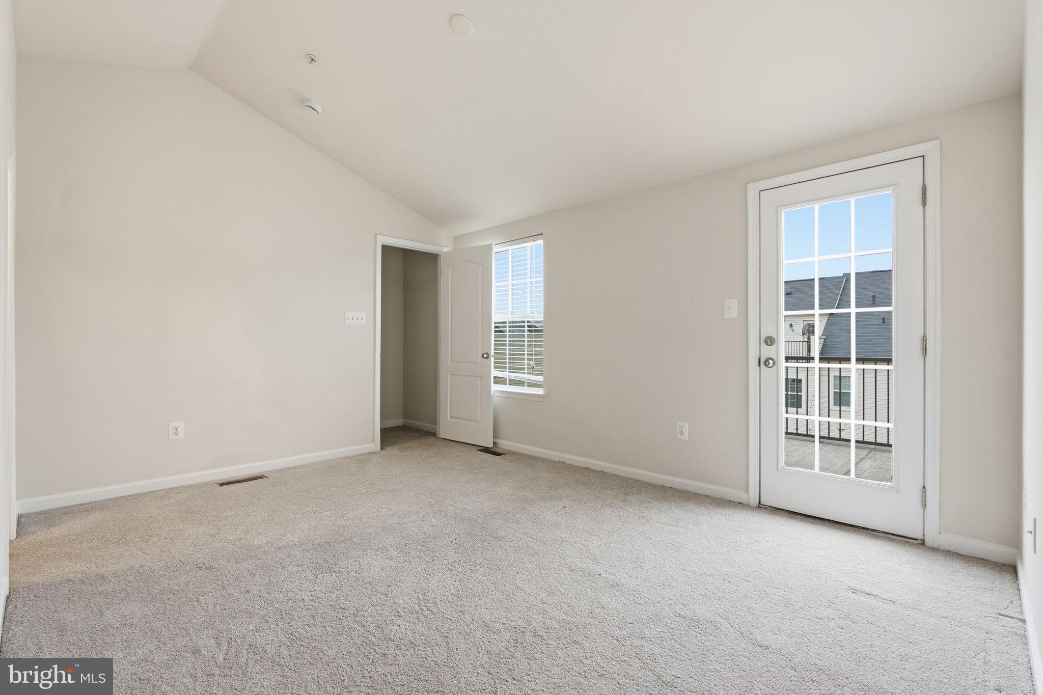 OXFORD SQUARE - Residential Lease