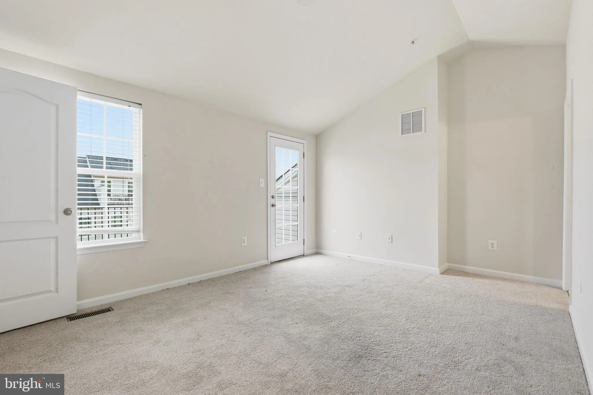 Hanover, Maryland 21076, United States, 4 Bedrooms Bedrooms, ,5 BathroomsBathrooms,Residential,Active,255286