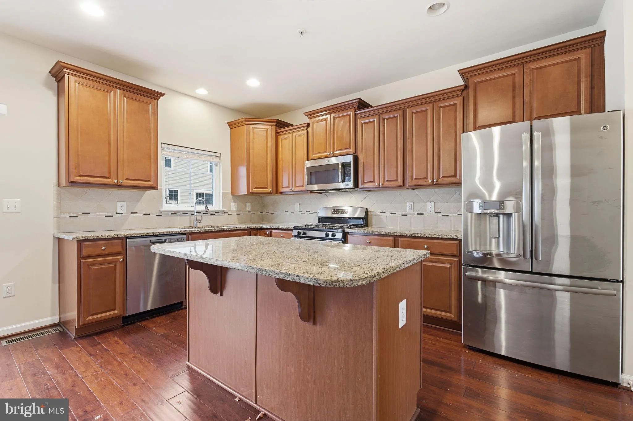 Hanover, Maryland 21076, United States, 4 Bedrooms Bedrooms, ,5 BathroomsBathrooms,Residential,Active,255286