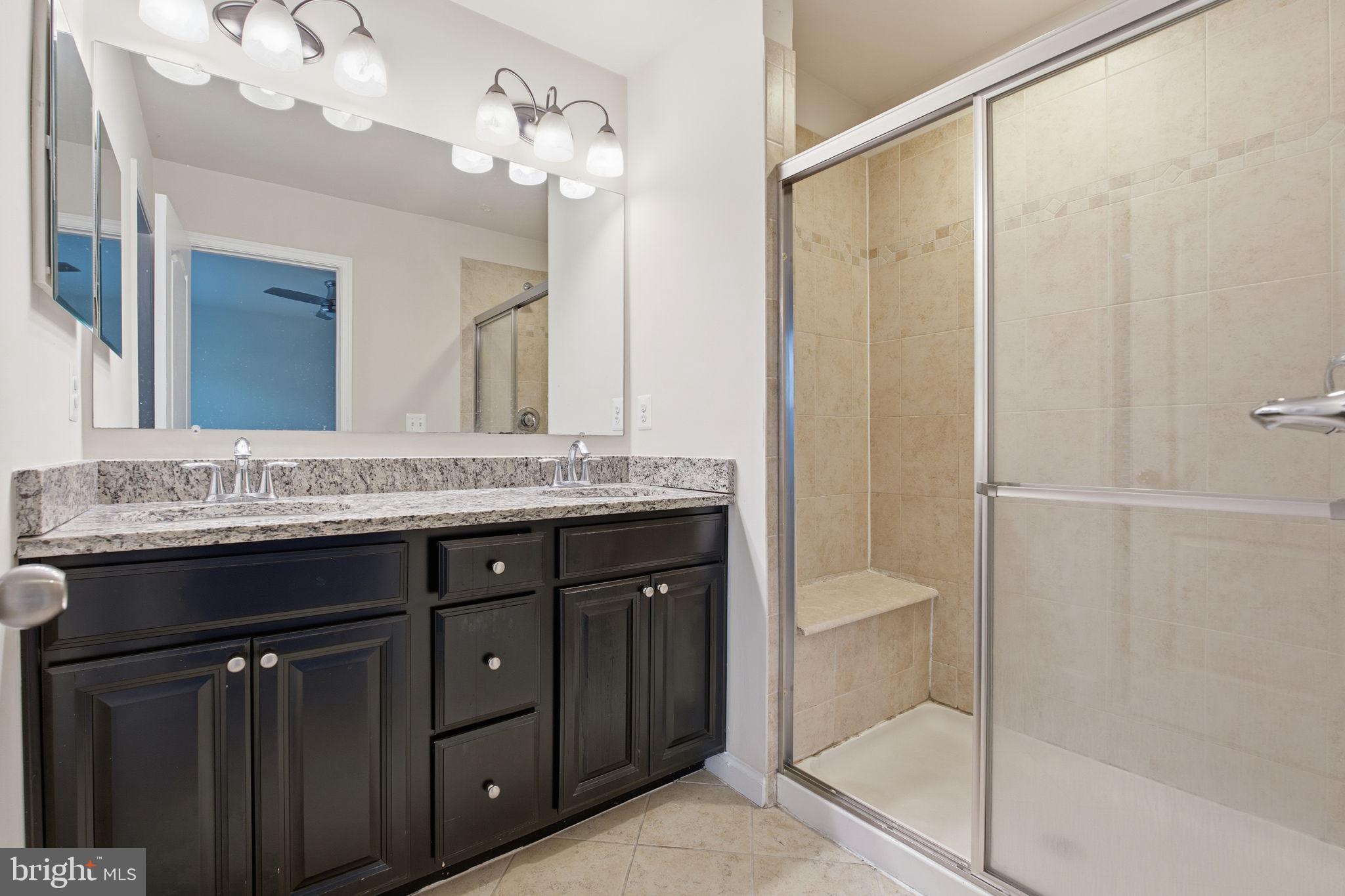 OXFORD SQUARE - Residential Lease