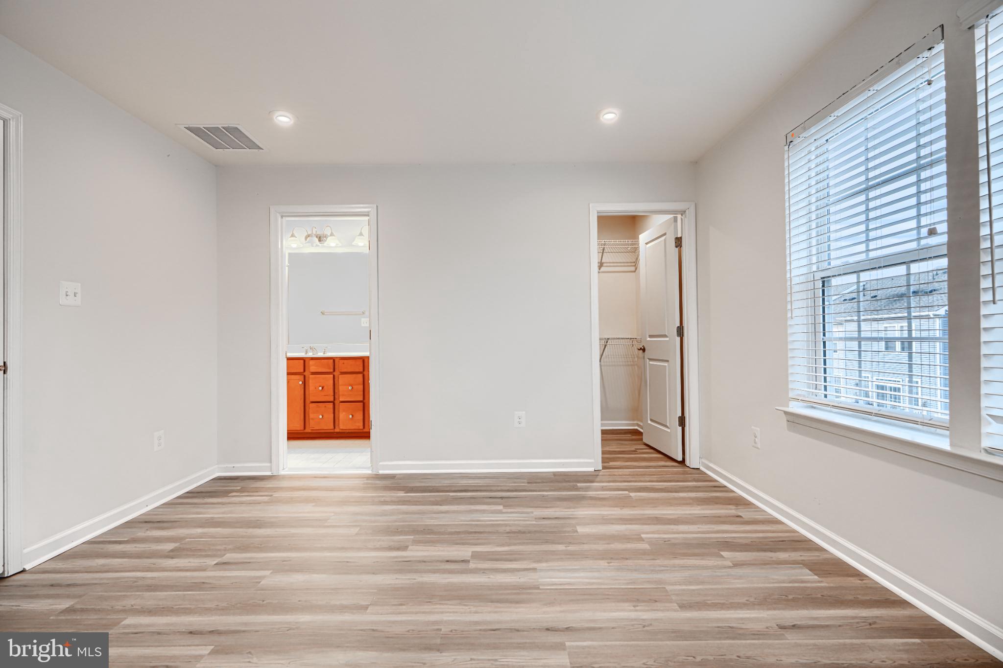 METRO POINTE - Residential Lease