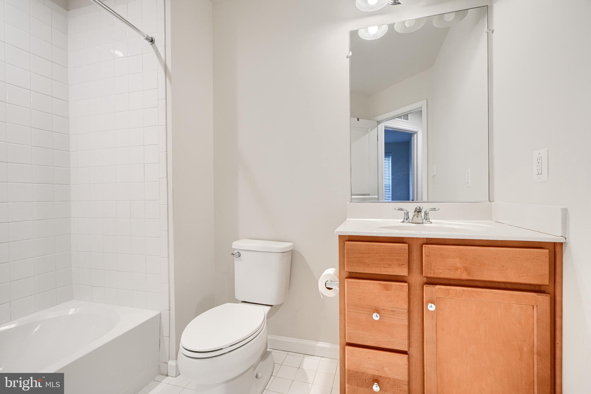 METRO POINTE - Residential Lease