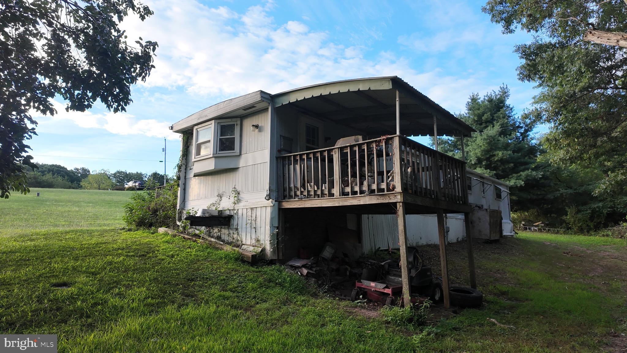 607 FELLER DRIVE