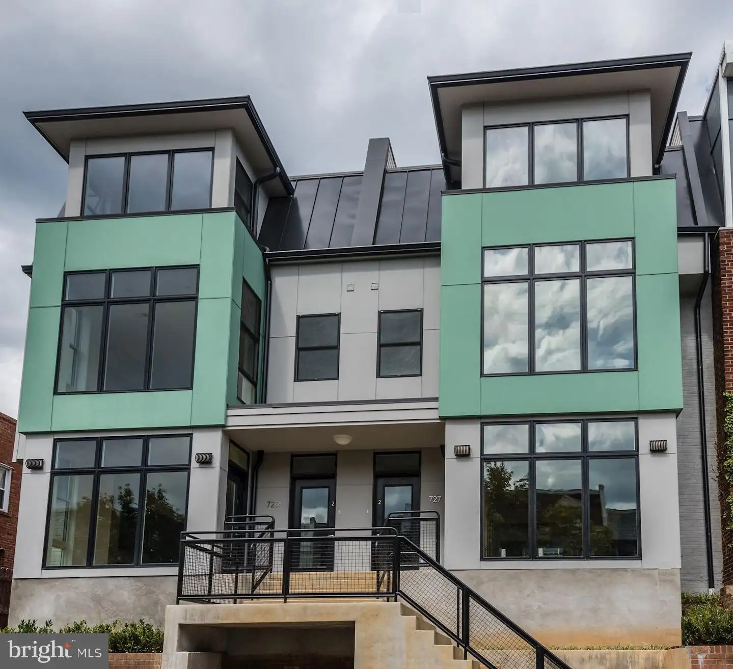 727 Hobart Place NW Unit 2, Washington, DC 20001