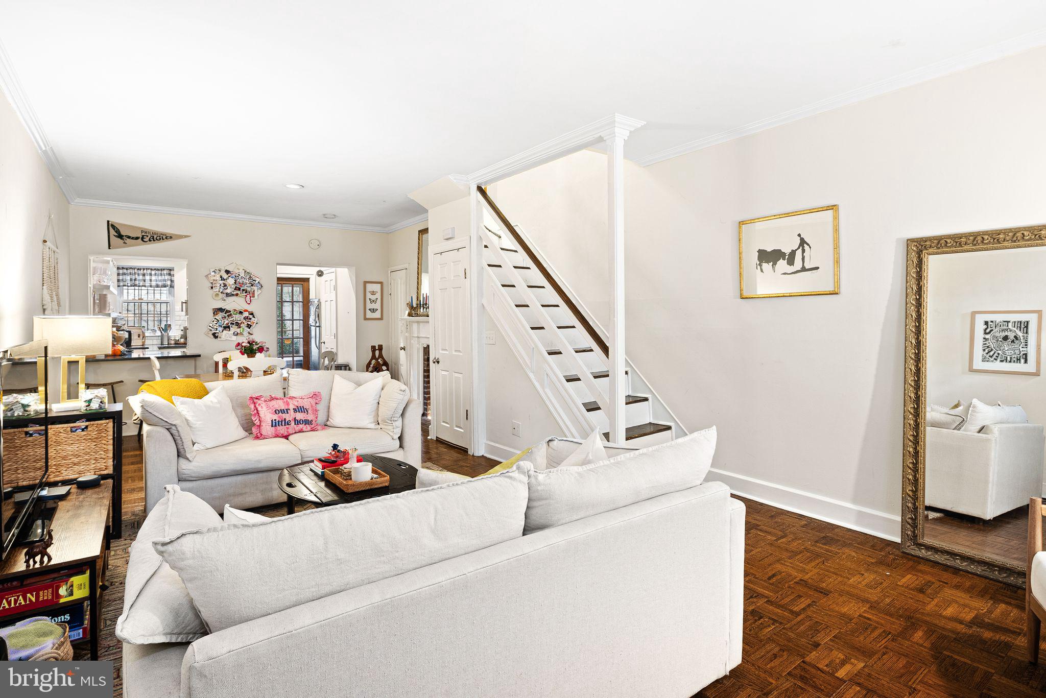 LOGAN SQUARE - Residential