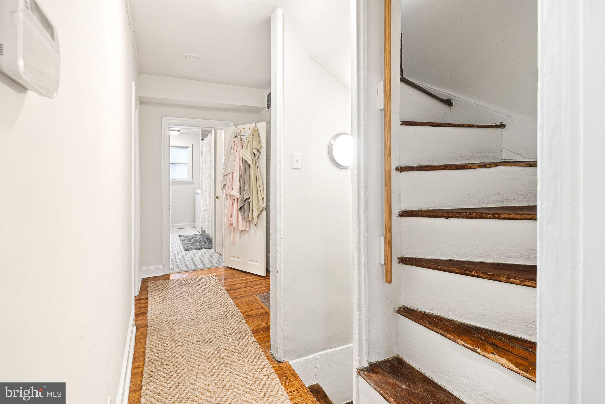 LOGAN SQUARE - Residential