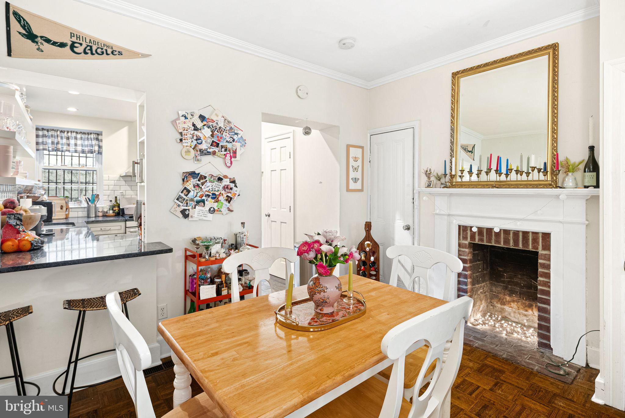 LOGAN SQUARE - Residential