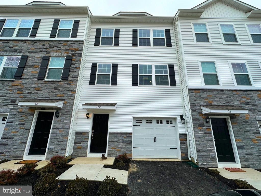 Photo of 172 Bell Court, SELLERSVILLE, PA 18960 (MLS # PABU2112406)