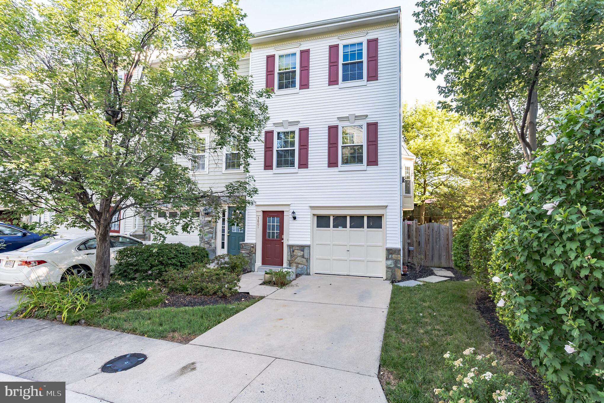 CAMERON PARK - Residential Lease