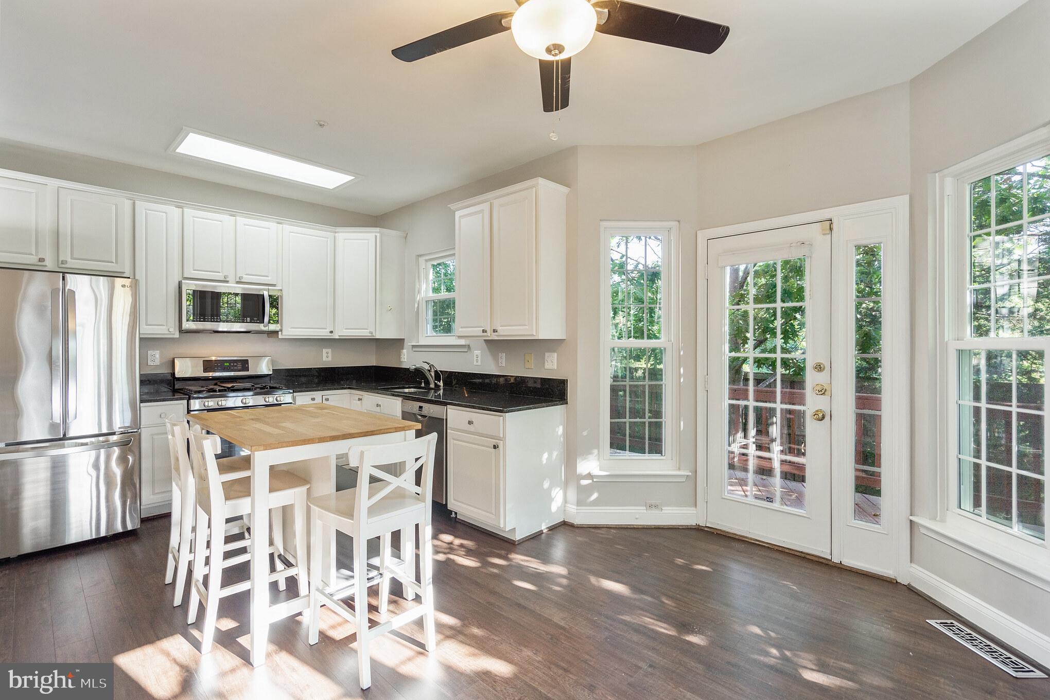 CAMERON PARK - Residential Lease