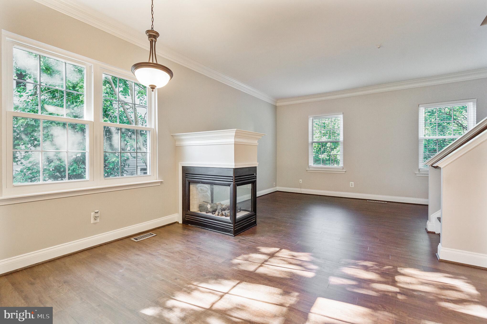 CAMERON PARK - Residential Lease