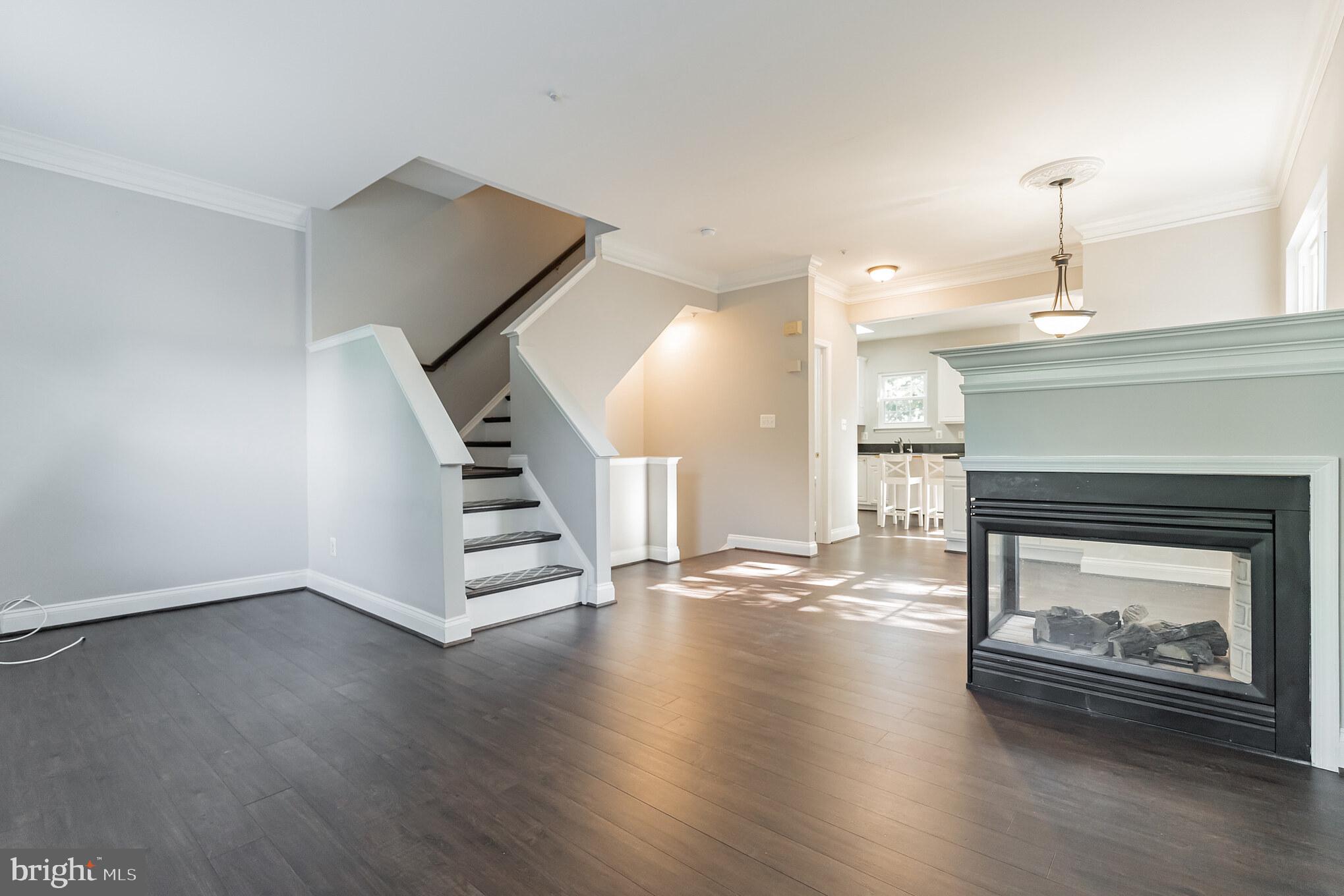 CAMERON PARK - Residential Lease