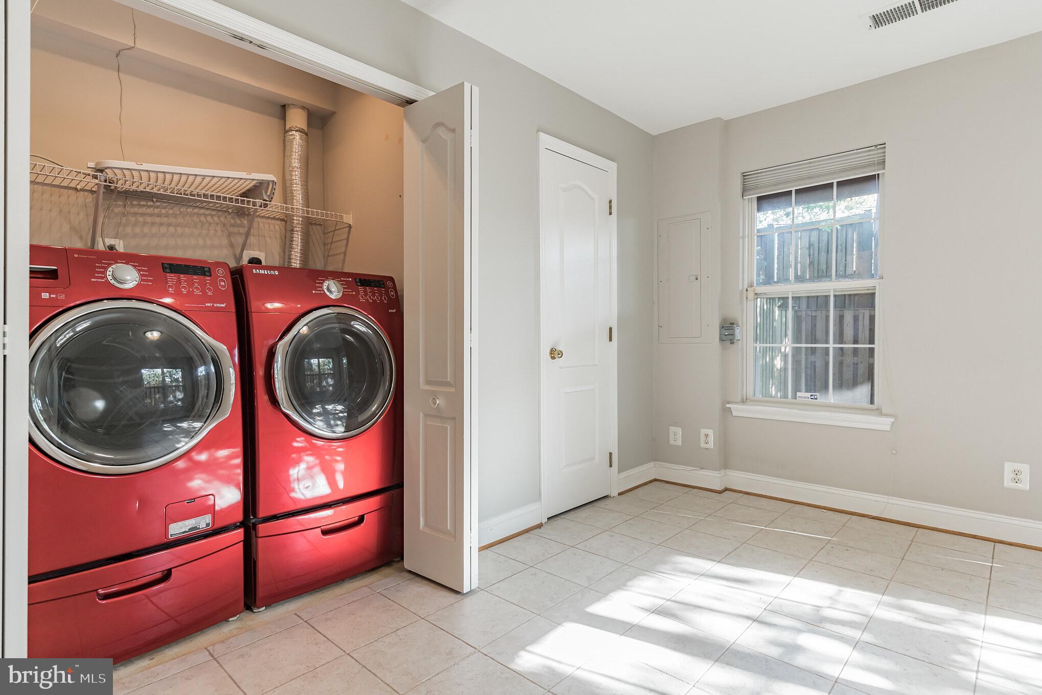 CAMERON PARK - Residential Lease