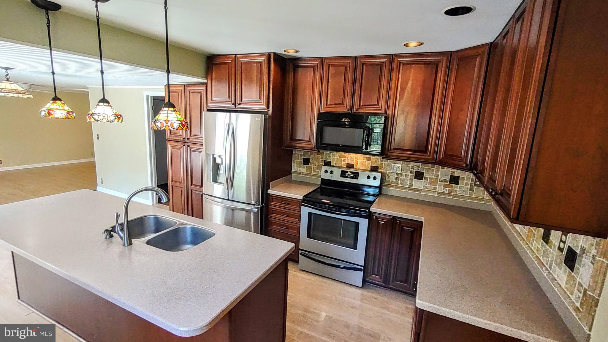 RED HILL - Residential