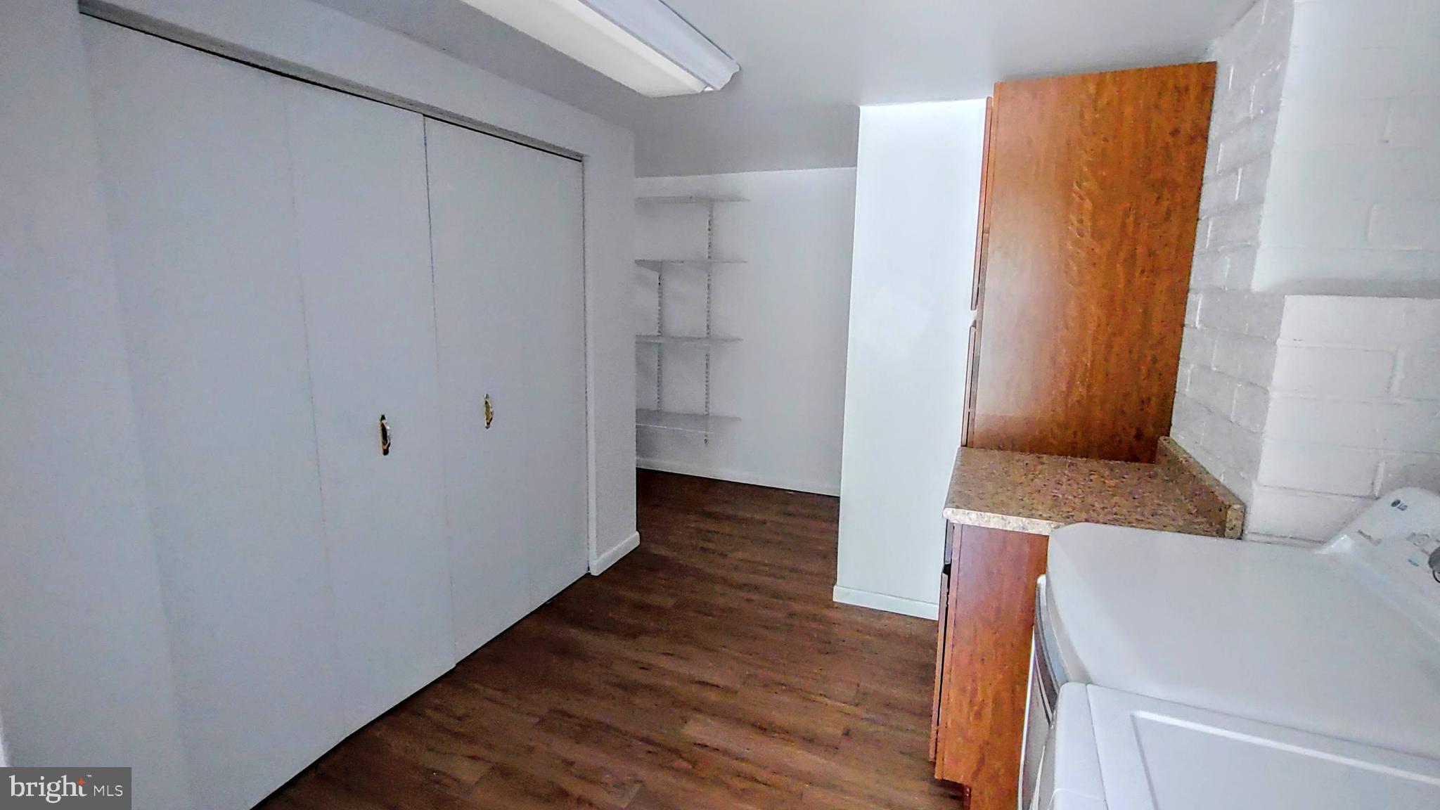 RED HILL - Residential