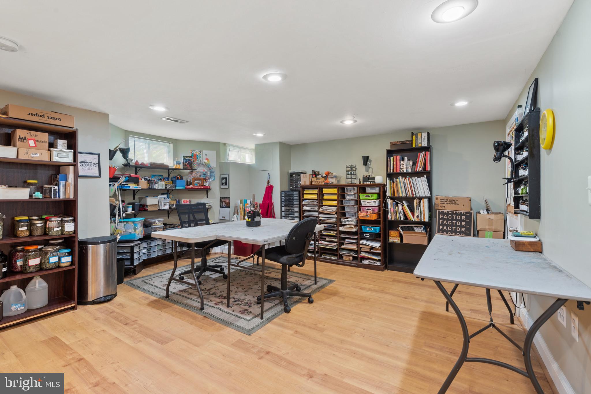 LAKE WALKER - Residential