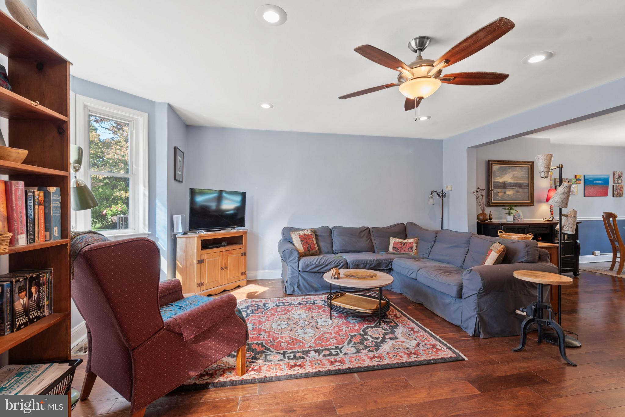 LAKE WALKER - Residential