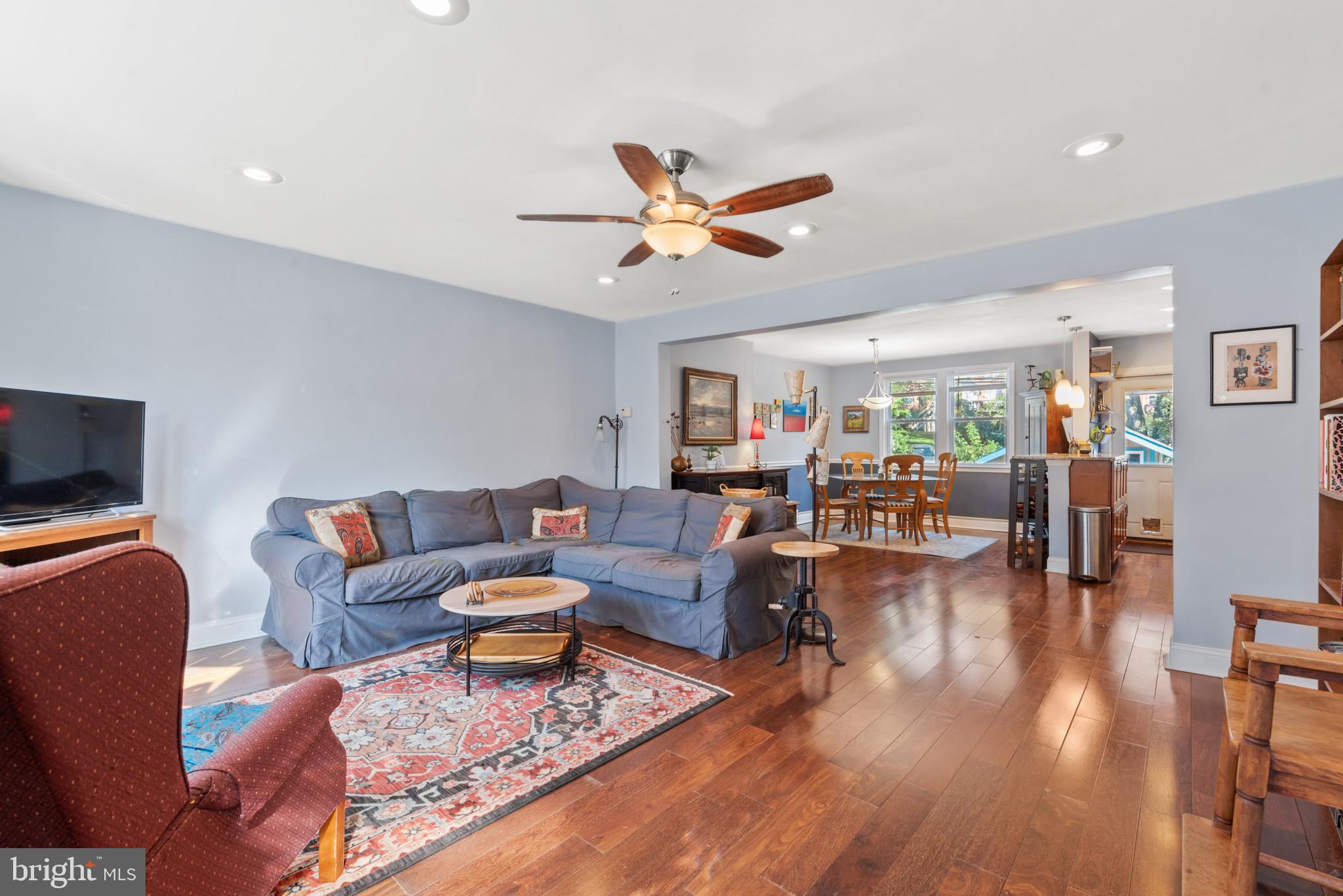 LAKE WALKER - Residential