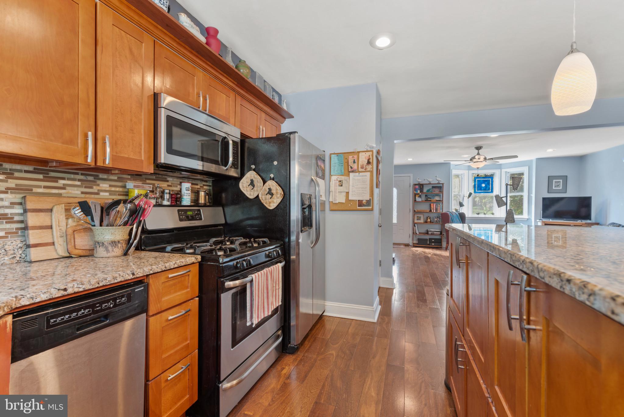 LAKE WALKER - Residential