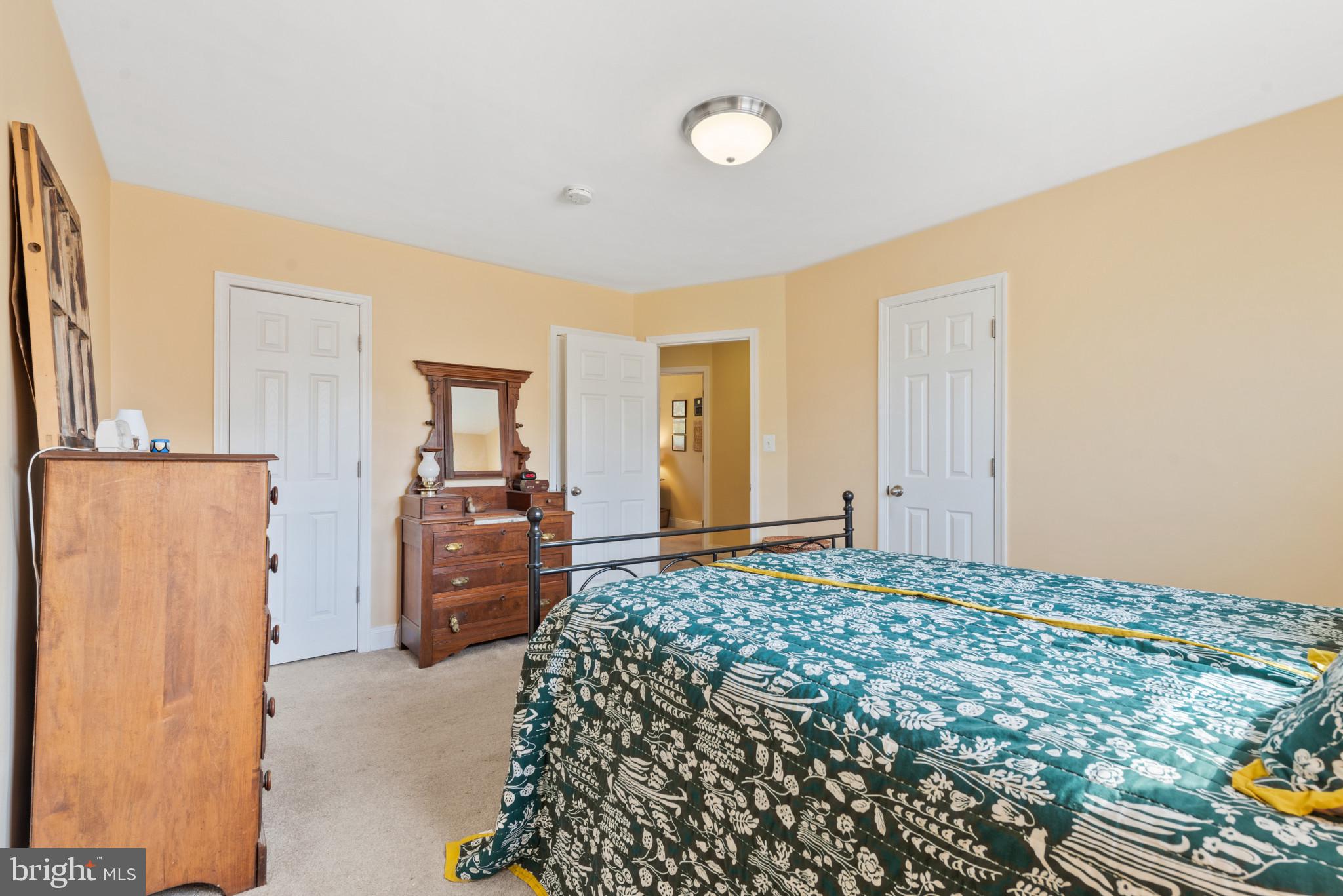 LAKE WALKER - Residential