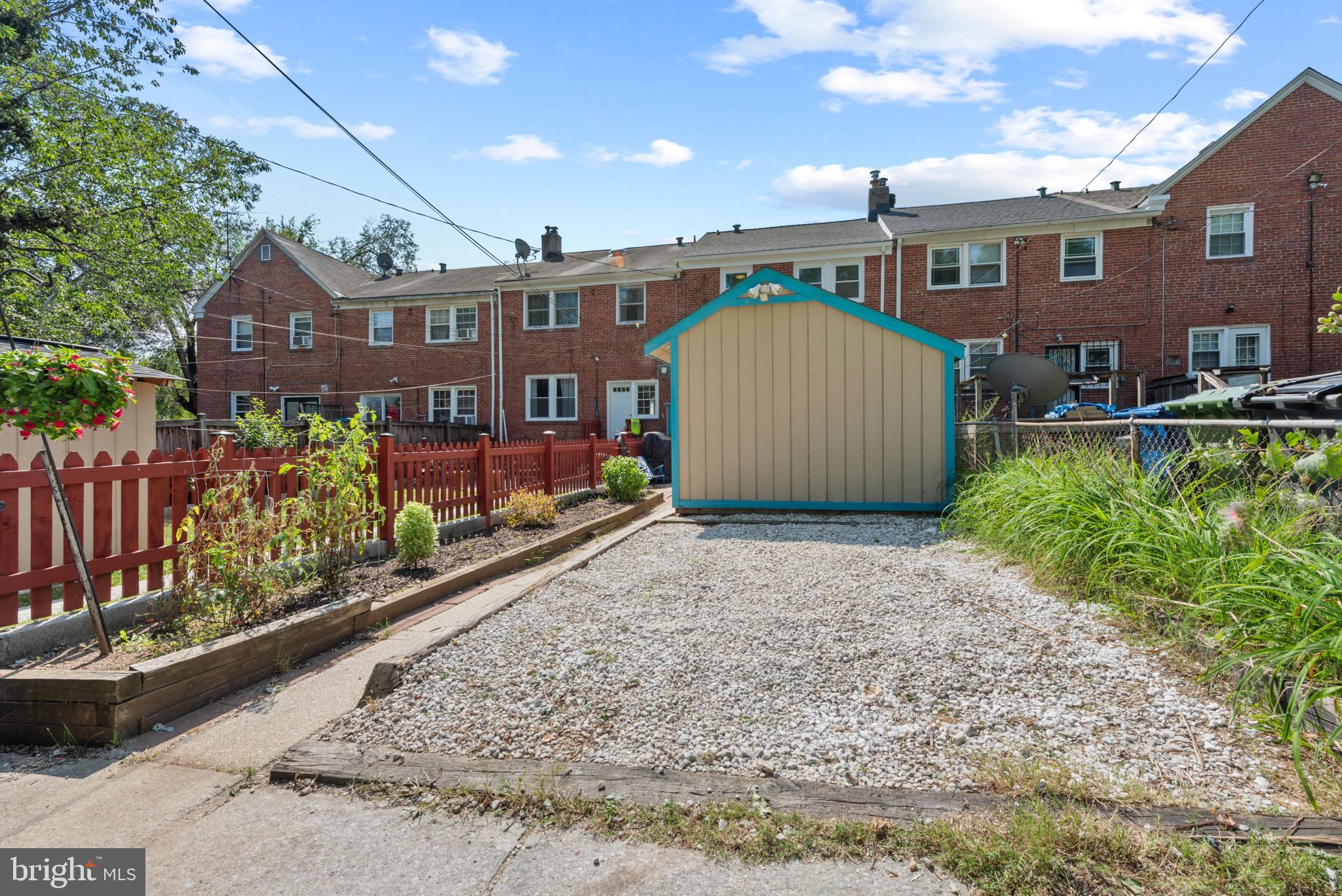 LAKE WALKER - Residential