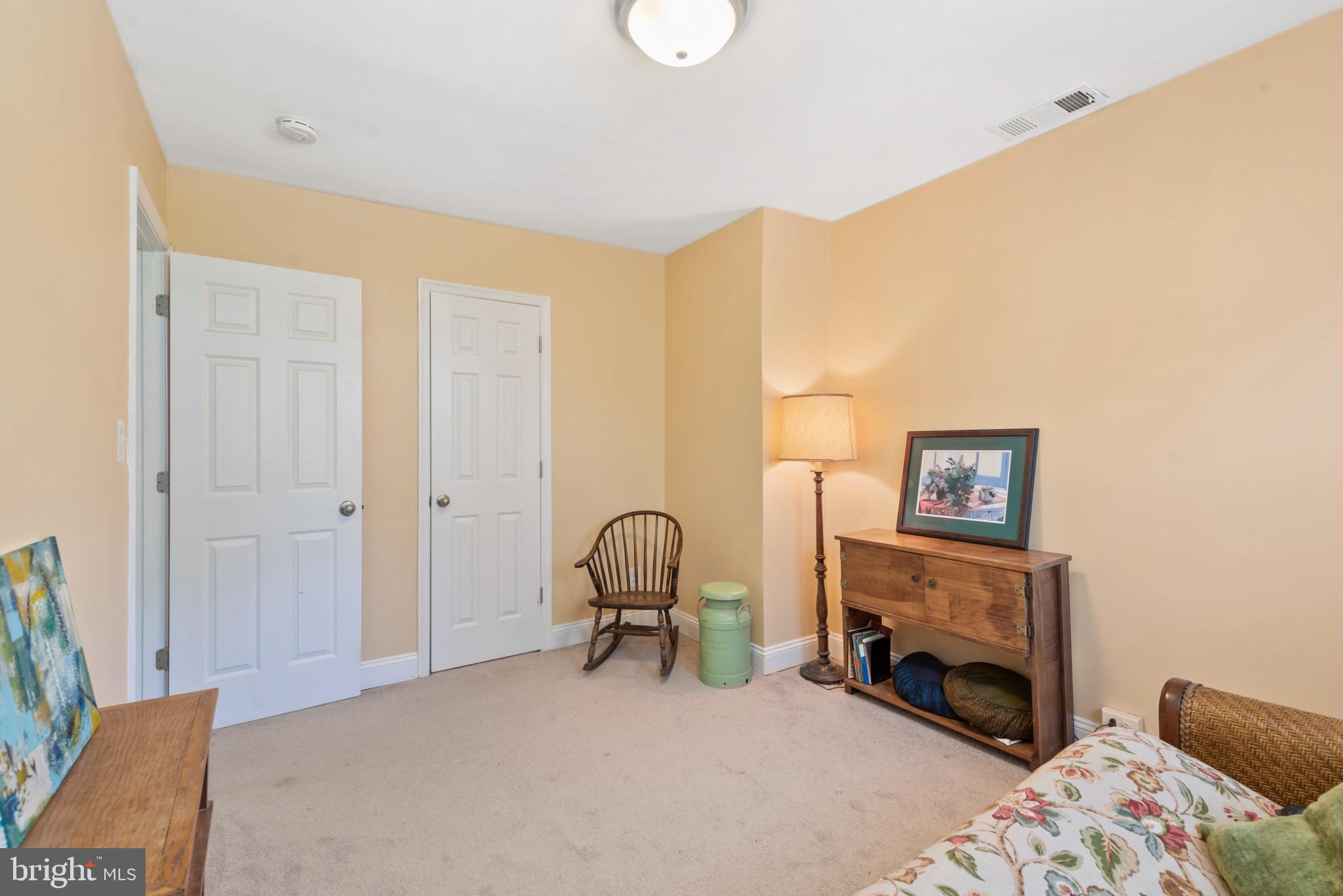 LAKE WALKER - Residential