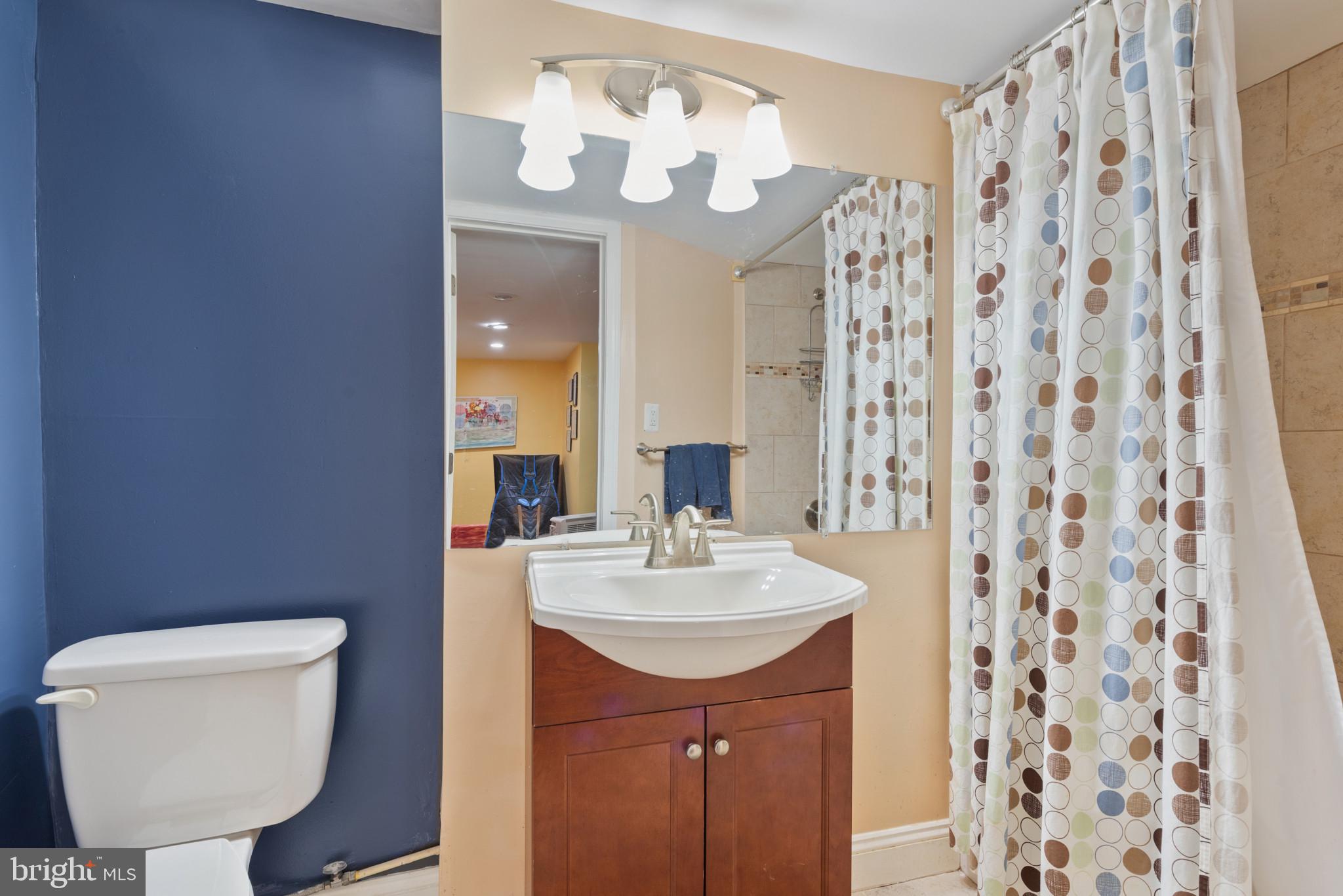 LAKE WALKER - Residential