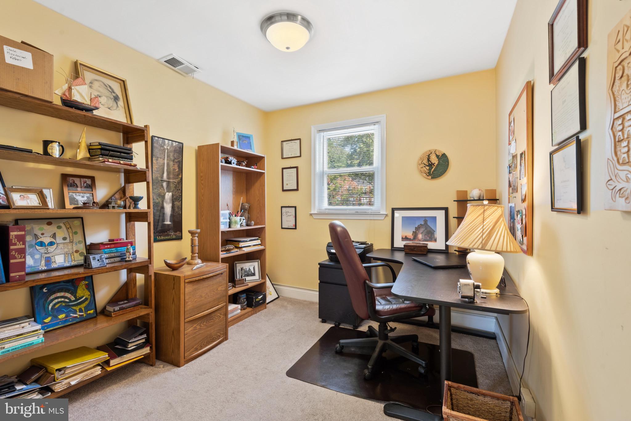 LAKE WALKER - Residential