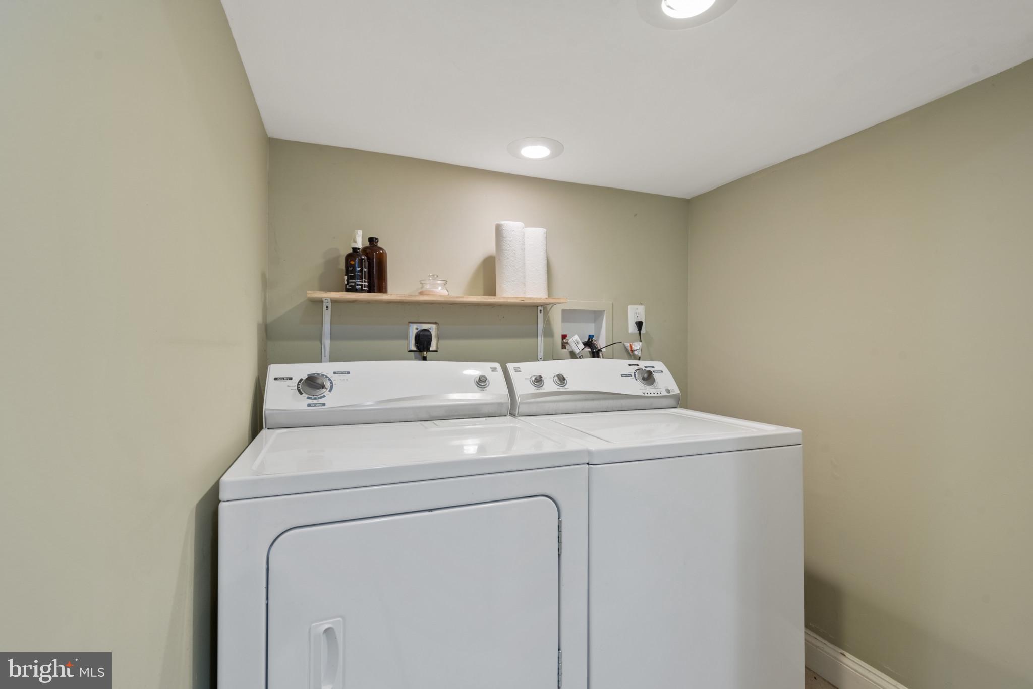 LAKE WALKER - Residential