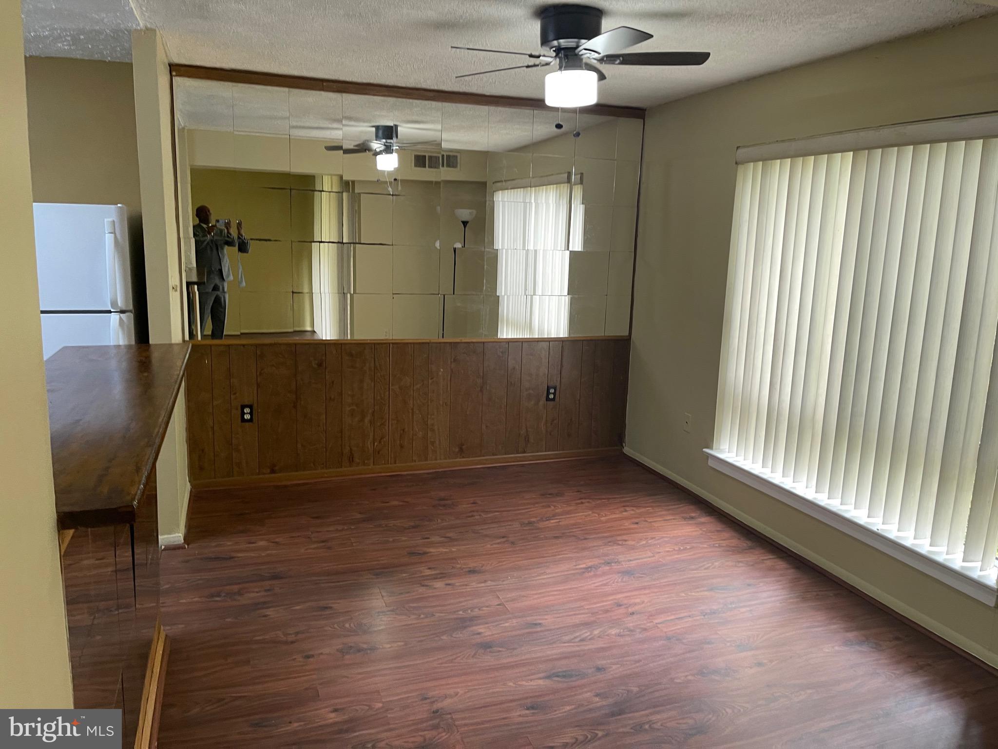 CHELSEA WOODS CONDO - Residential