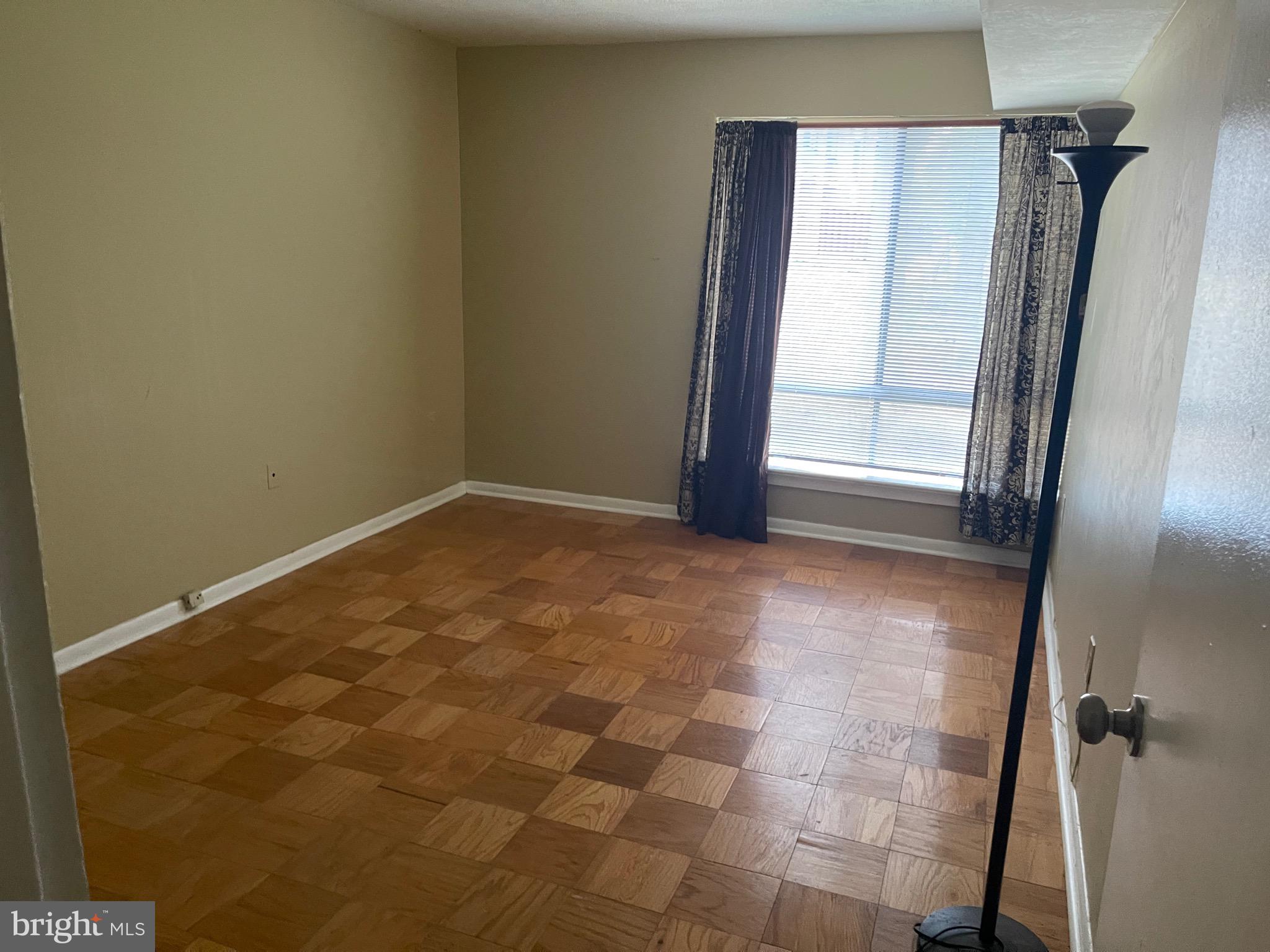 CHELSEA WOODS CONDO - Residential