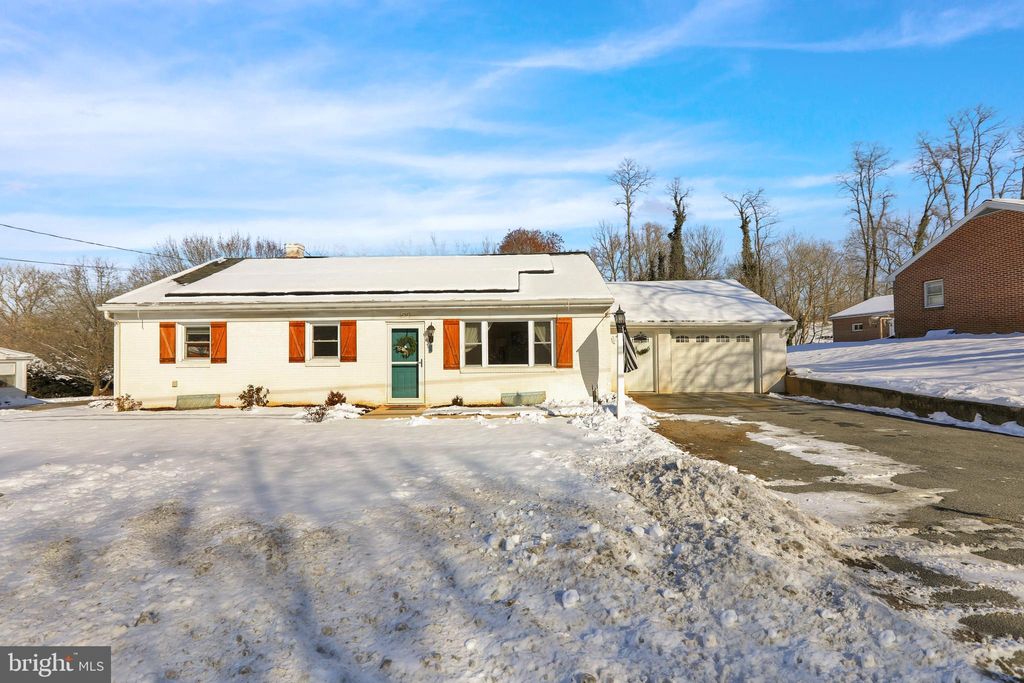 Photo of 257 Blue Rock Road, MILLERSVILLE, PA 17551 (MLS # PALA2063336)